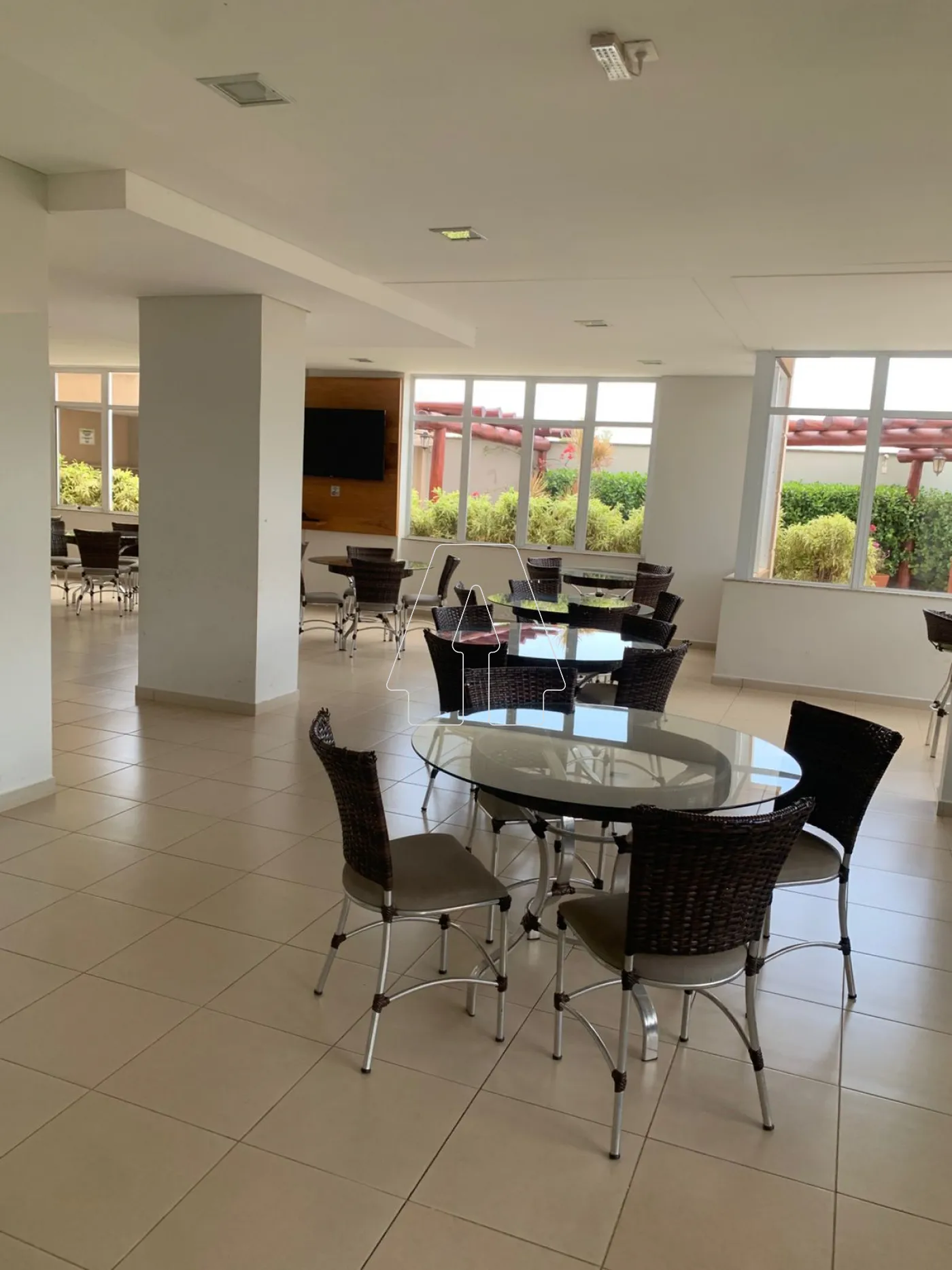 Alugar Apartamento / Padr&atilde;o em Ara&ccedil;atuba R$ 3.800,00 - Foto 20