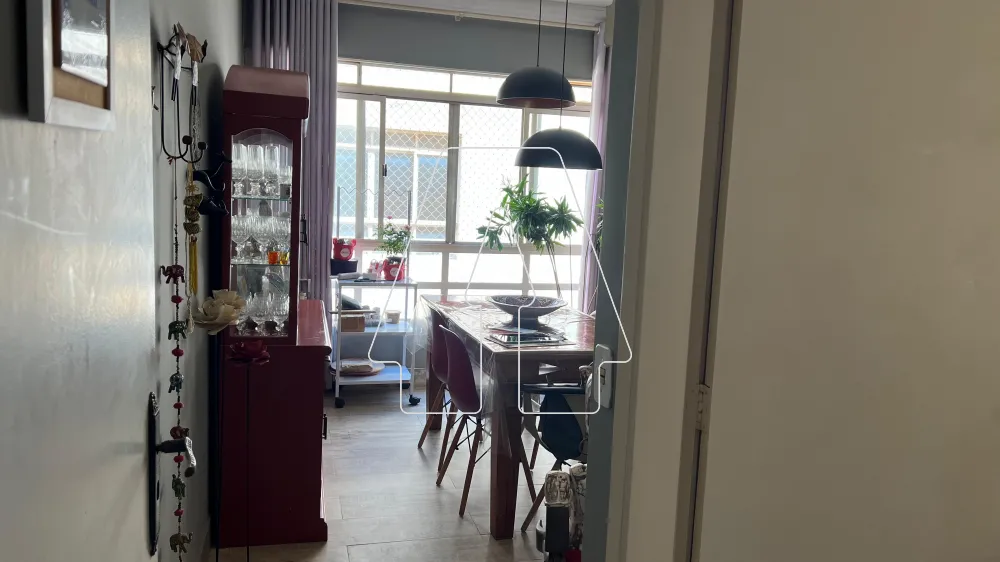 Alugar Apartamento / Padr&atilde;o em Ara&ccedil;atuba R$ 950,00 - Foto 4