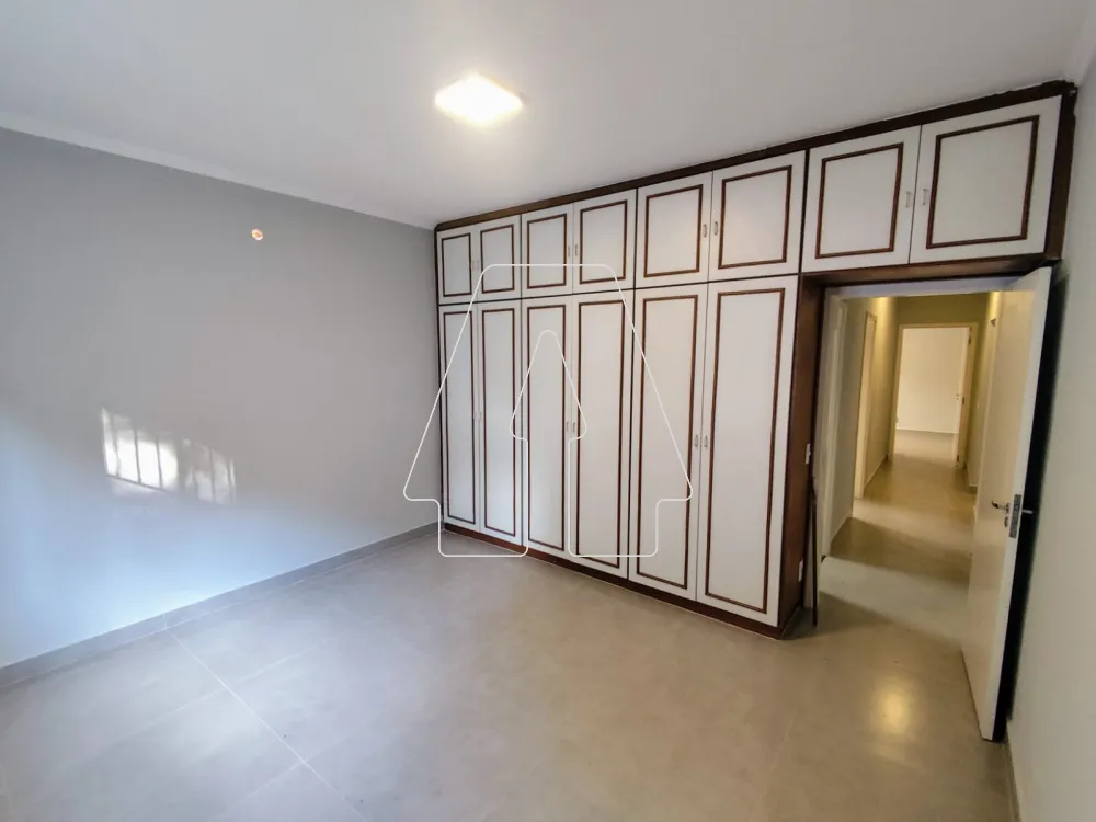Comprar Casa / Residencial em Ara&ccedil;atuba R$ 395.000,00 - Foto 12