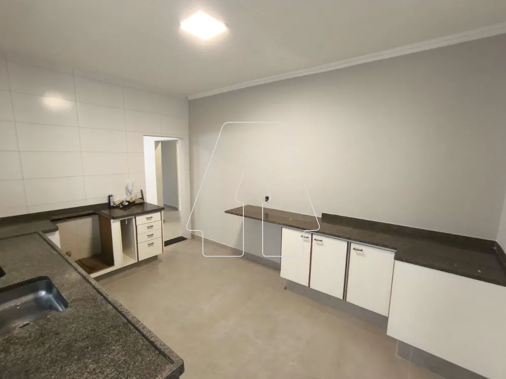 Comprar Casa / Residencial em Ara&ccedil;atuba R$ 395.000,00 - Foto 14