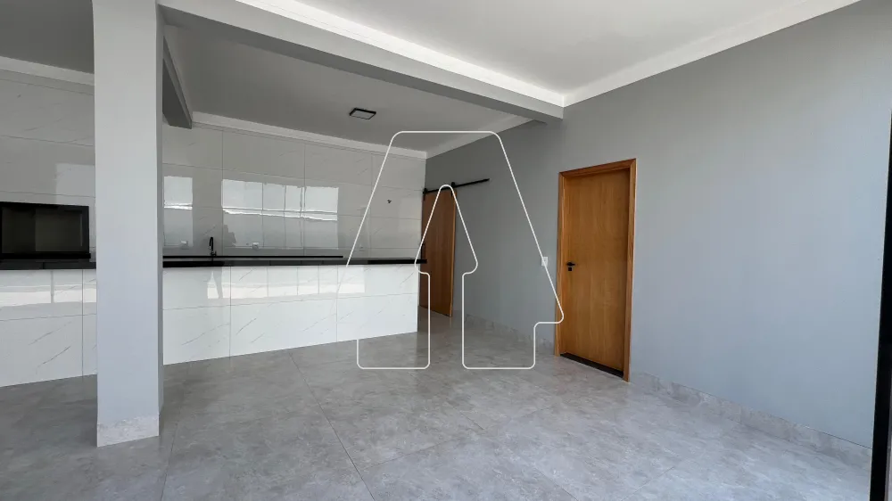 Alugar Casa / Residencial em Ara&ccedil;atuba R$ 700,00 - Foto 4