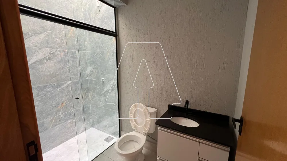 Alugar Casa / Residencial em Ara&ccedil;atuba R$ 700,00 - Foto 12