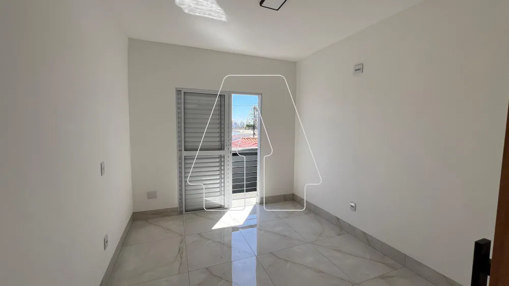 Alugar Casa / Residencial em Ara&ccedil;atuba R$ 700,00 - Foto 17