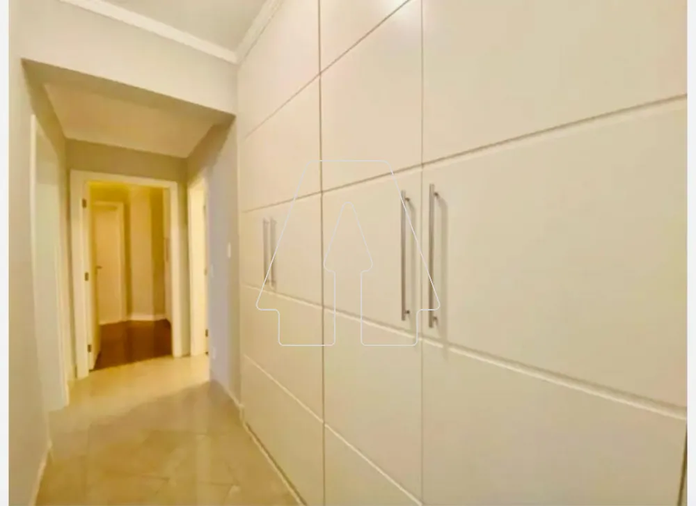 Alugar Apartamento / Padr&atilde;o em Ara&ccedil;atuba R$ 3.800,00 - Foto 17