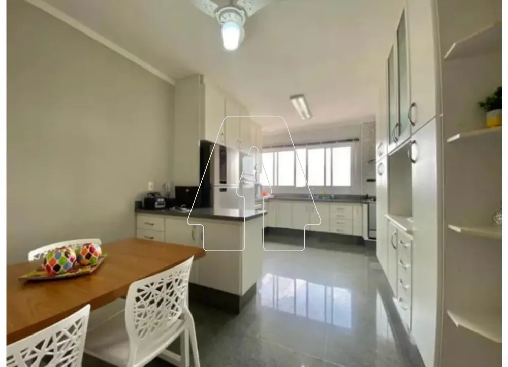 Alugar Apartamento / Padr&atilde;o em Ara&ccedil;atuba R$ 3.800,00 - Foto 22