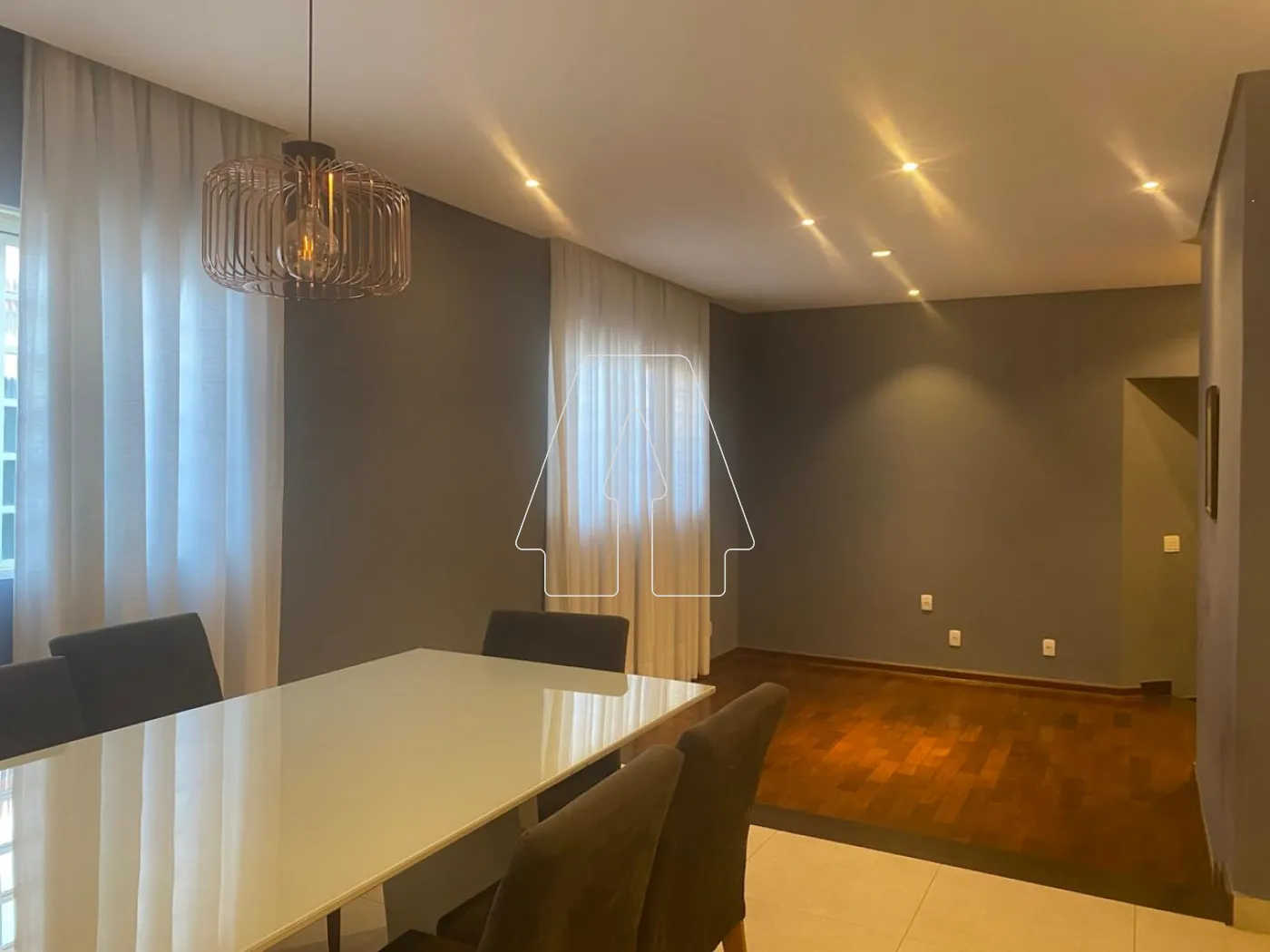 Comprar Casa / Residencial em Ara&ccedil;atuba R$ 750.000,00 - Foto 3