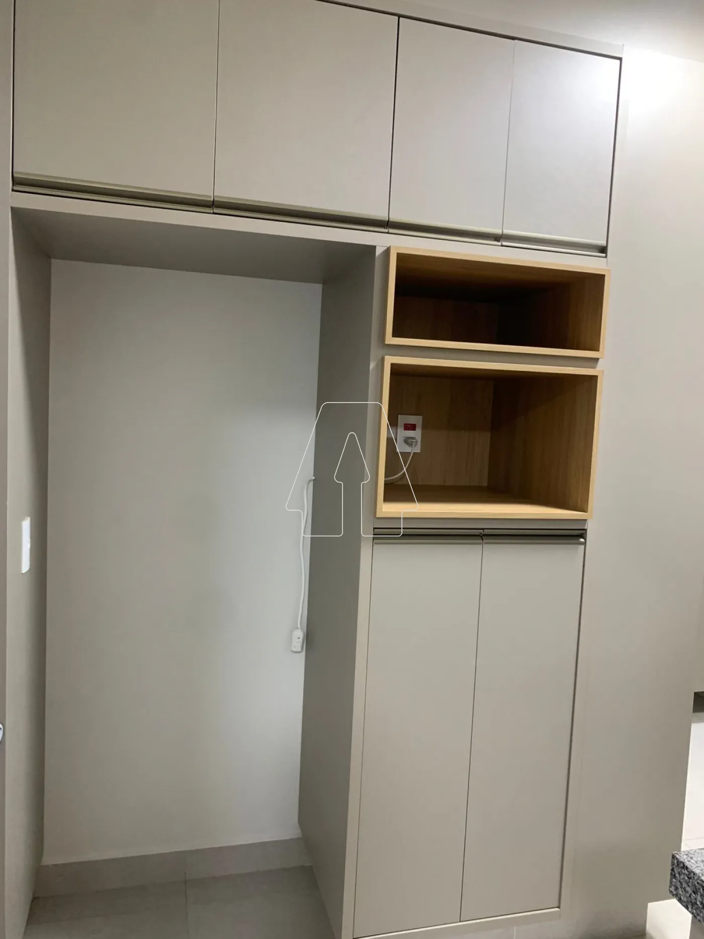 Alugar Apartamento / Padr&atilde;o em Ara&ccedil;atuba R$ 3.600,00 - Foto 6