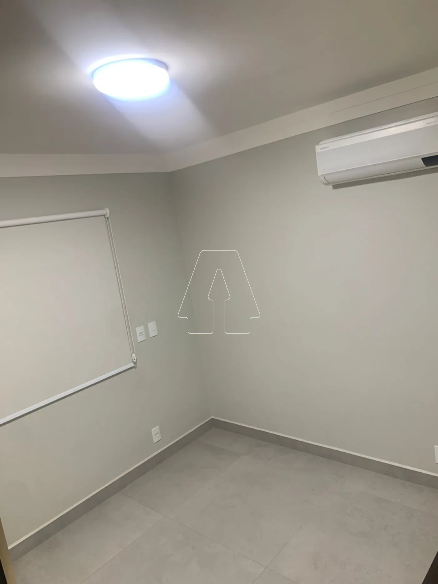 Alugar Apartamento / Padr&atilde;o em Ara&ccedil;atuba R$ 3.600,00 - Foto 12