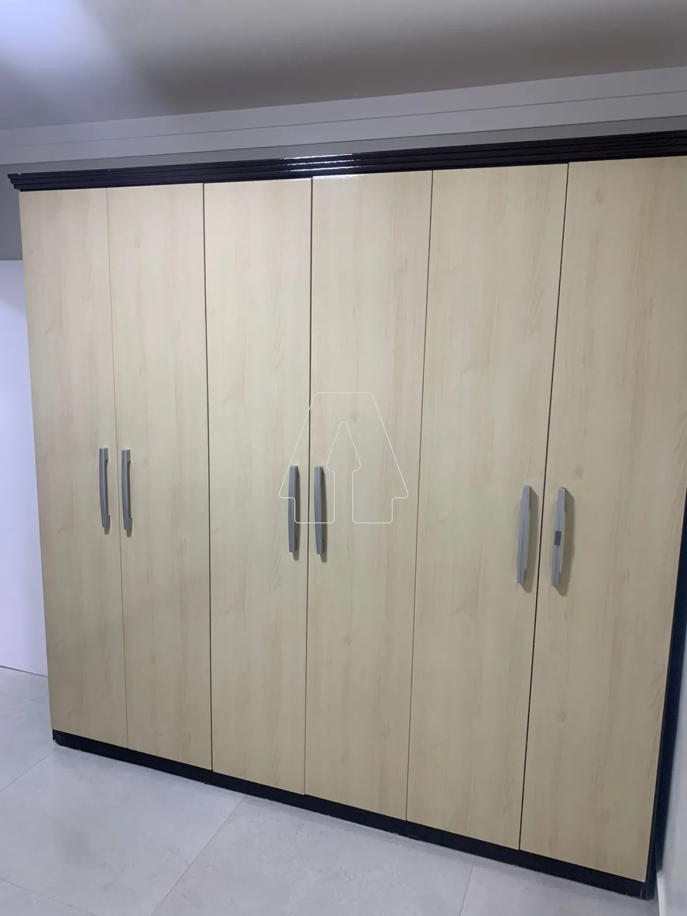 Alugar Apartamento / Padr&atilde;o em Ara&ccedil;atuba R$ 3.600,00 - Foto 13