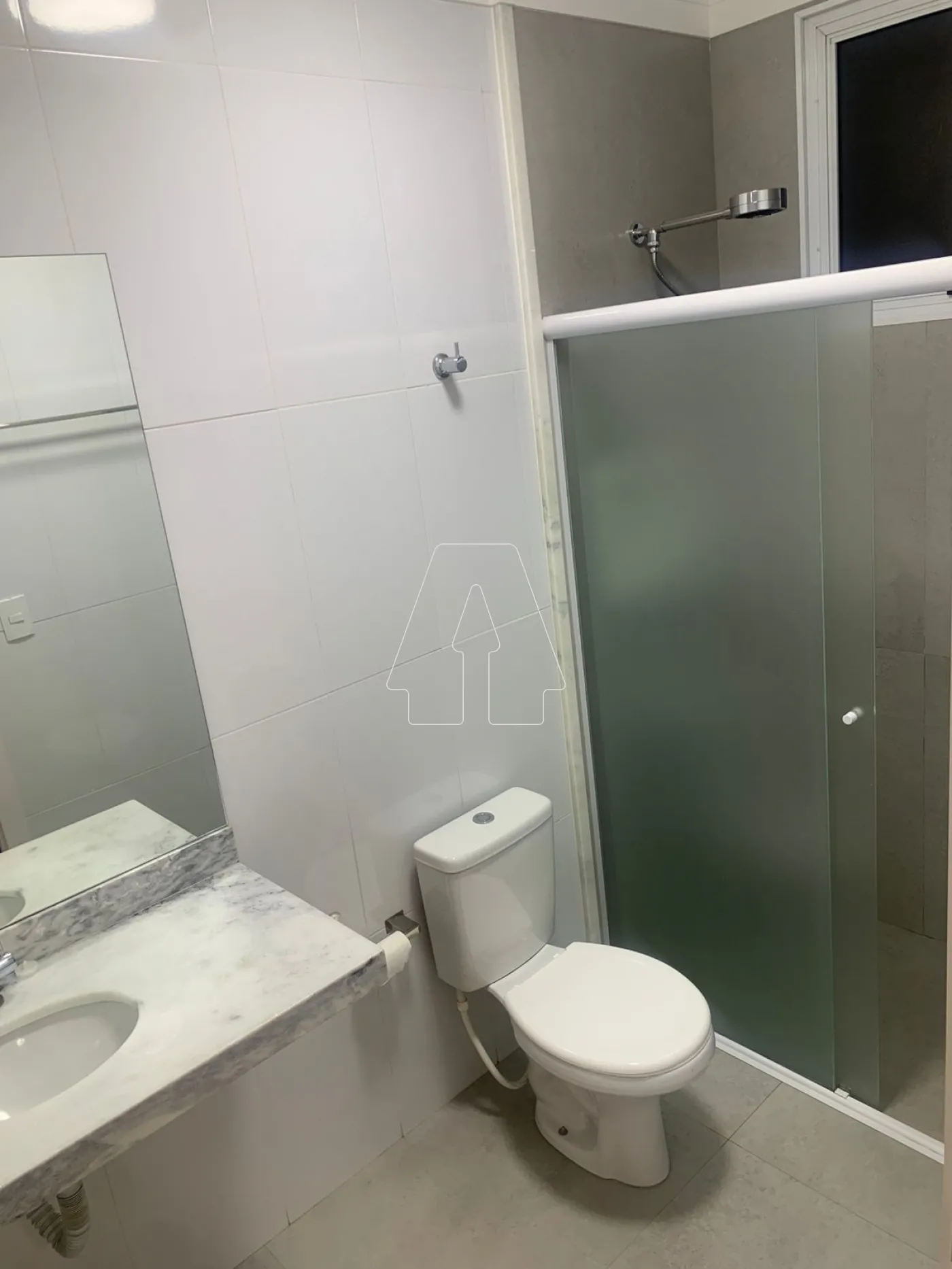 Alugar Apartamento / Padr&atilde;o em Ara&ccedil;atuba R$ 3.600,00 - Foto 18