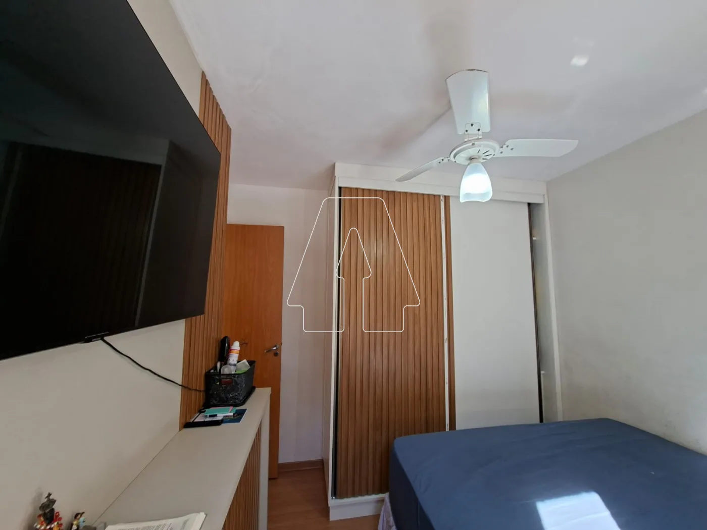 Alugar Apartamento / Padr&atilde;o em Ara&ccedil;atuba R$ 1.500,00 - Foto 6