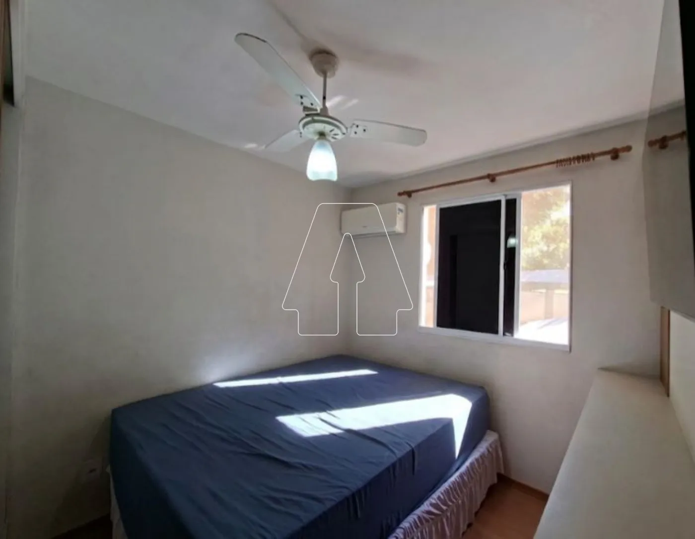 Alugar Apartamento / Padr&atilde;o em Ara&ccedil;atuba R$ 1.500,00 - Foto 7