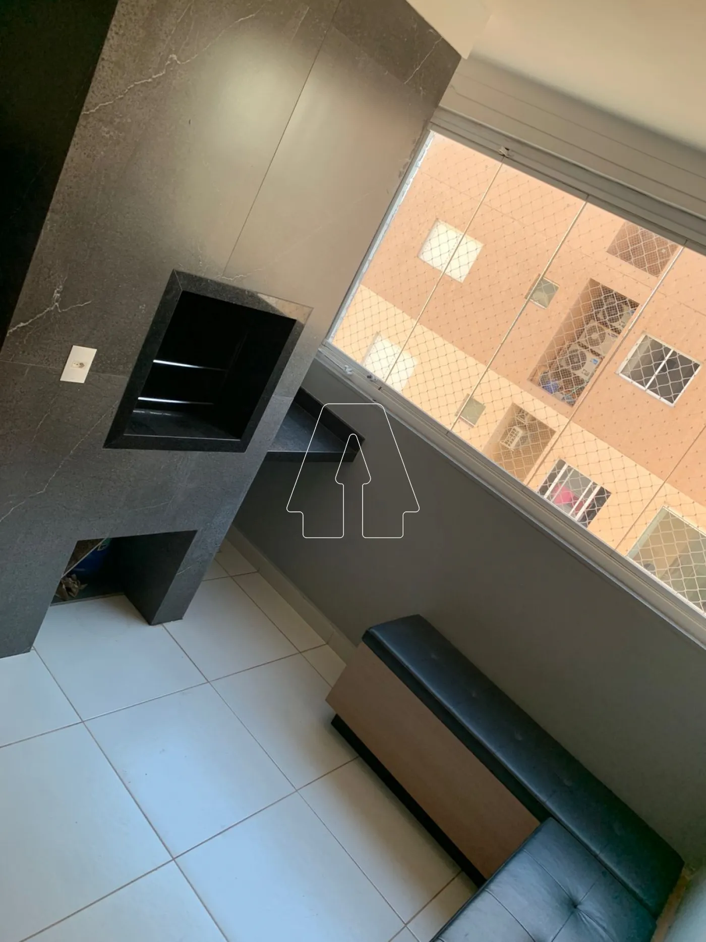 Alugar Apartamento / Padr&atilde;o em Ara&ccedil;atuba R$ 2.900,00 - Foto 2