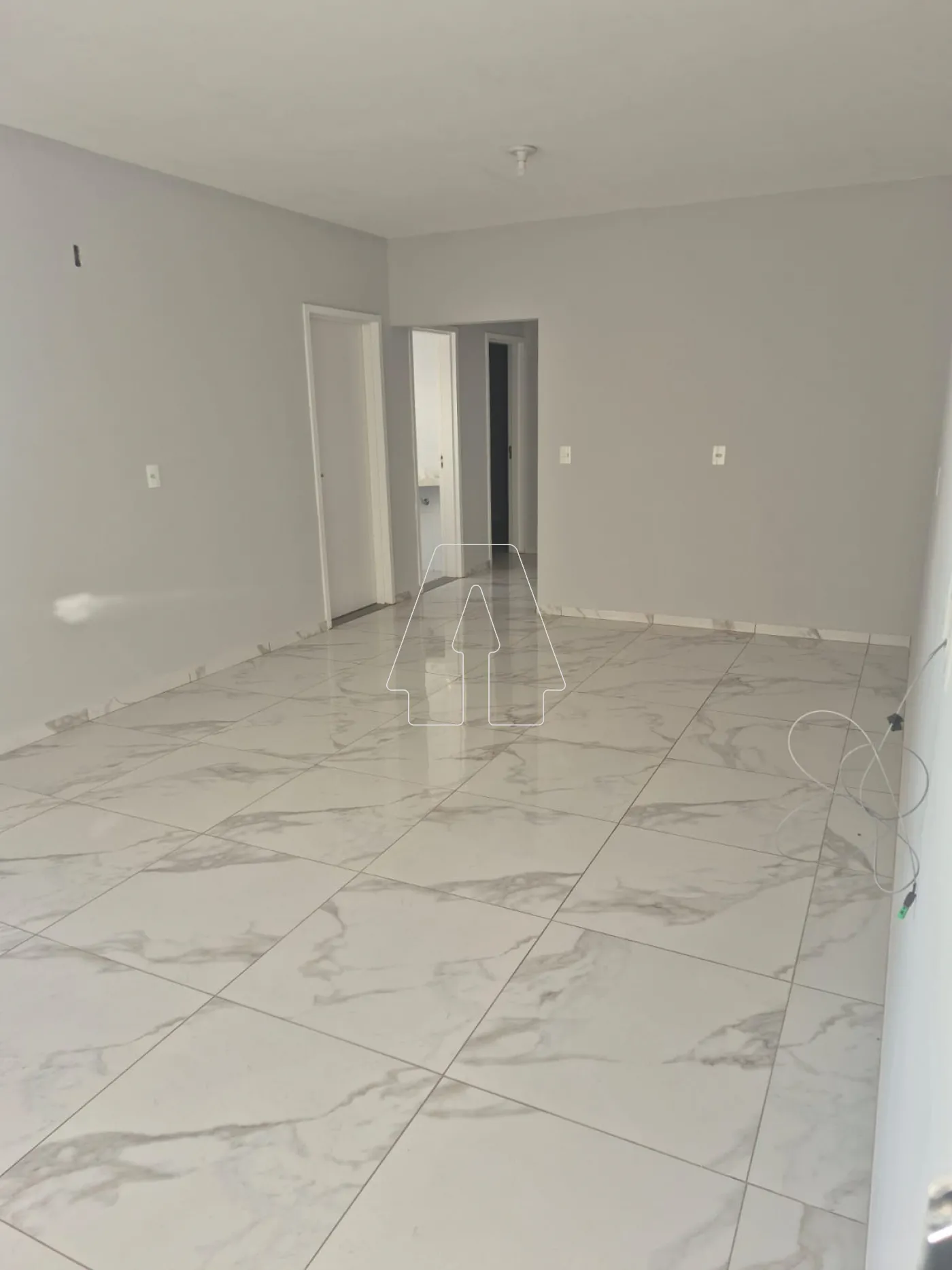 Alugar Apartamento / Padr&atilde;o em Ara&ccedil;atuba R$ 2.600,00 - Foto 5