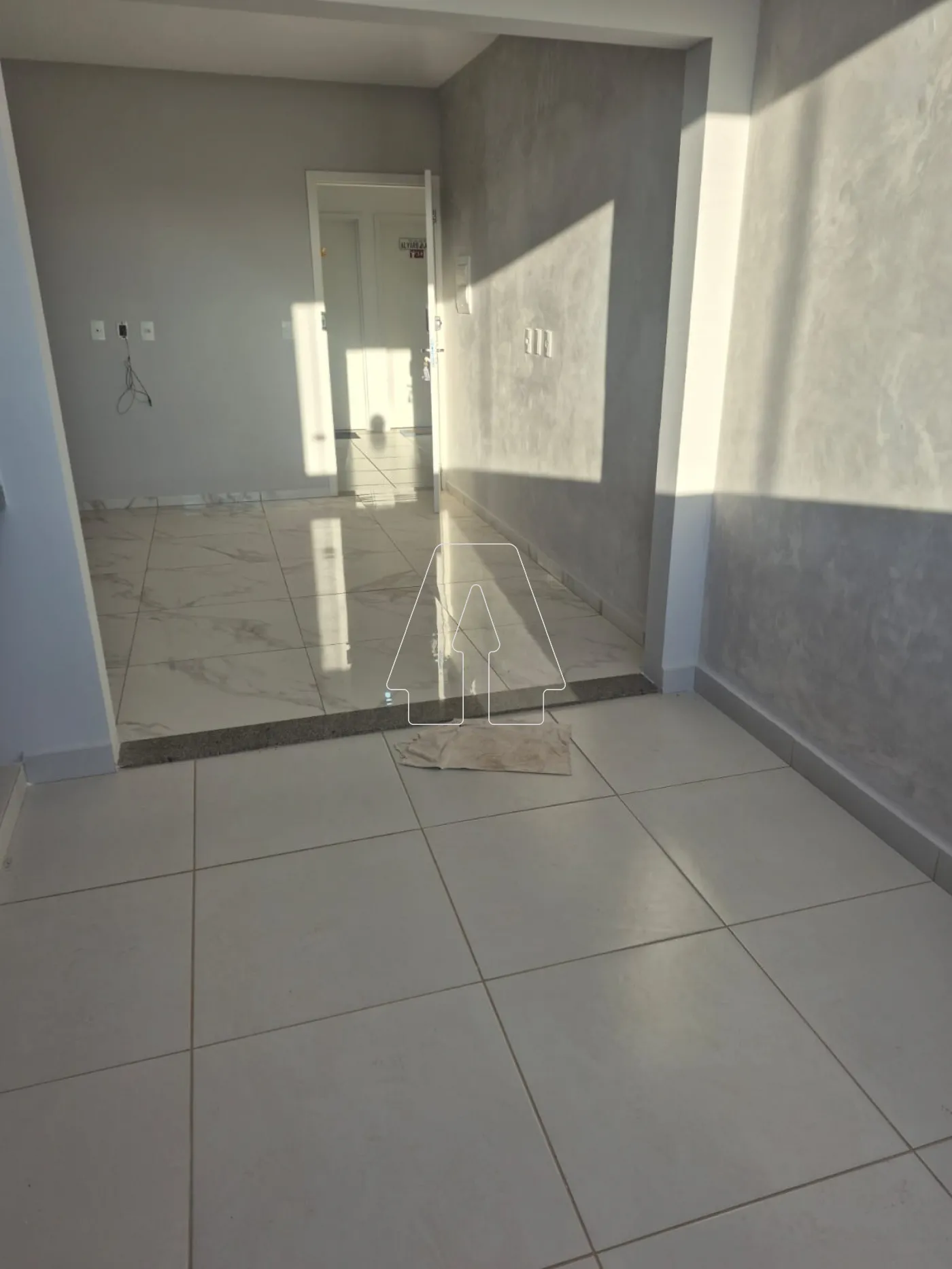 Alugar Apartamento / Padr&atilde;o em Ara&ccedil;atuba R$ 2.600,00 - Foto 6