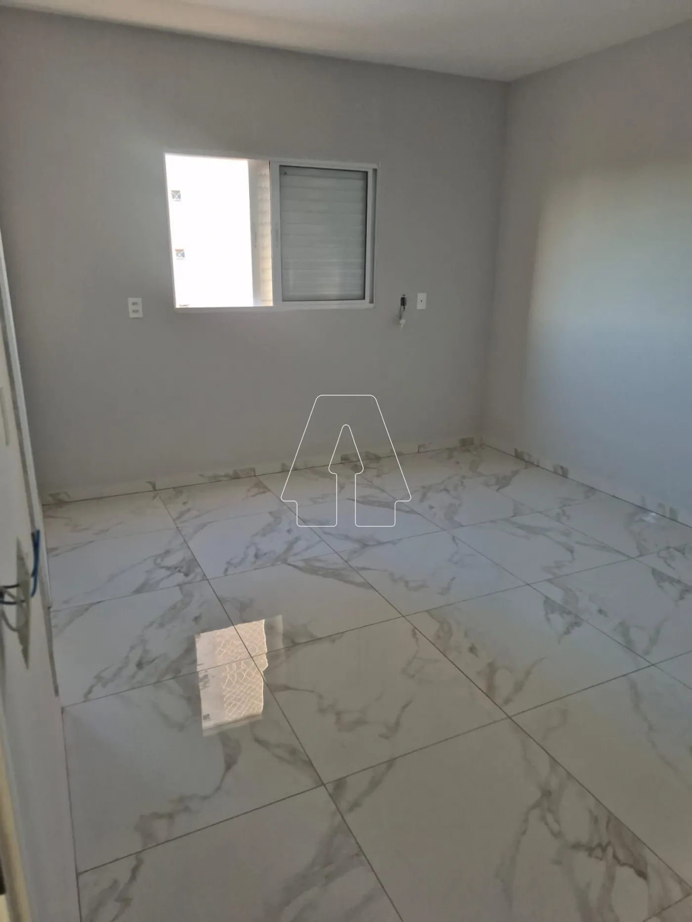 Alugar Apartamento / Padr&atilde;o em Ara&ccedil;atuba R$ 2.600,00 - Foto 10