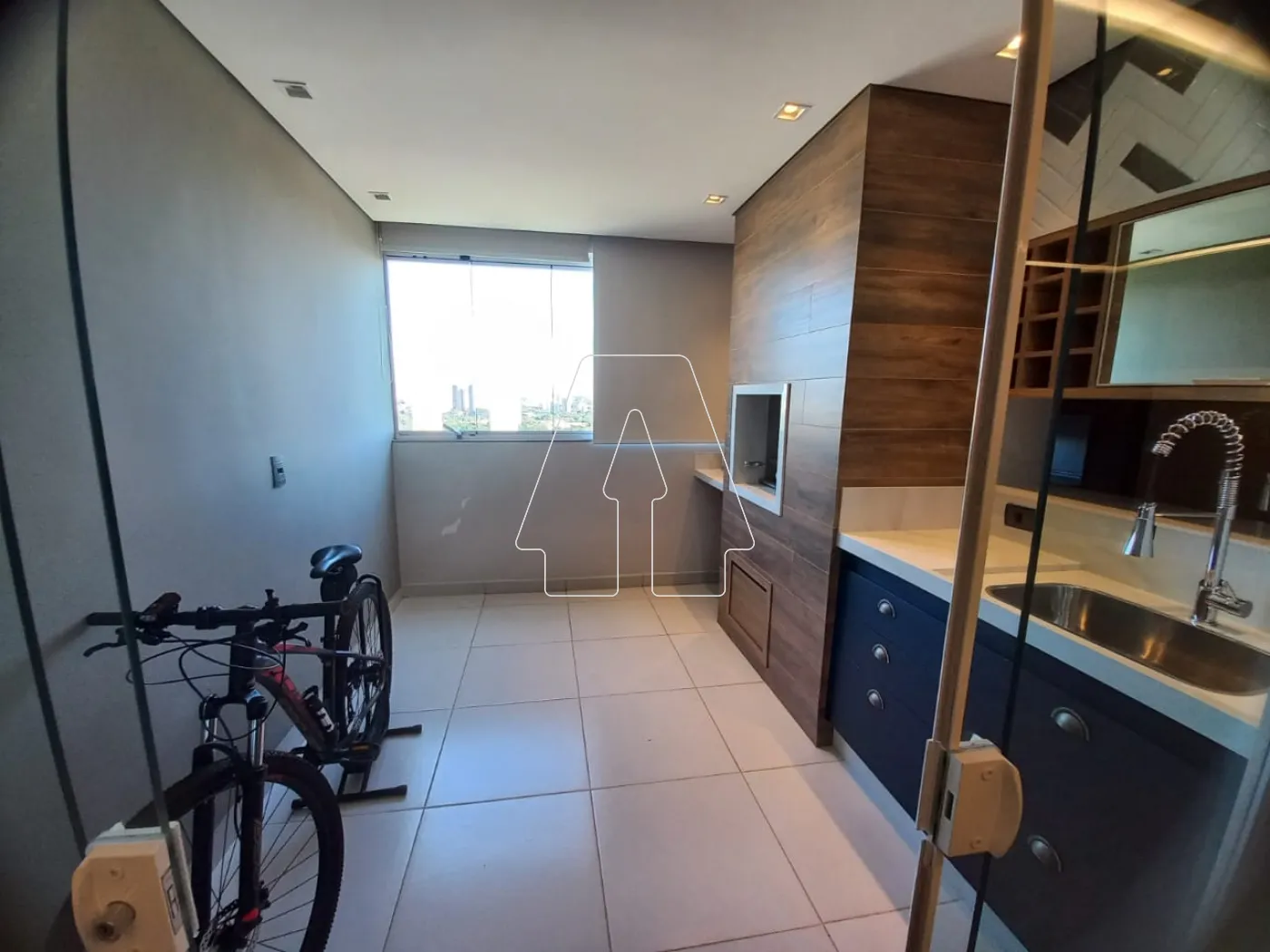 Alugar Apartamento / Padr&atilde;o em Ara&ccedil;atuba R$ 3.200,00 - Foto 5