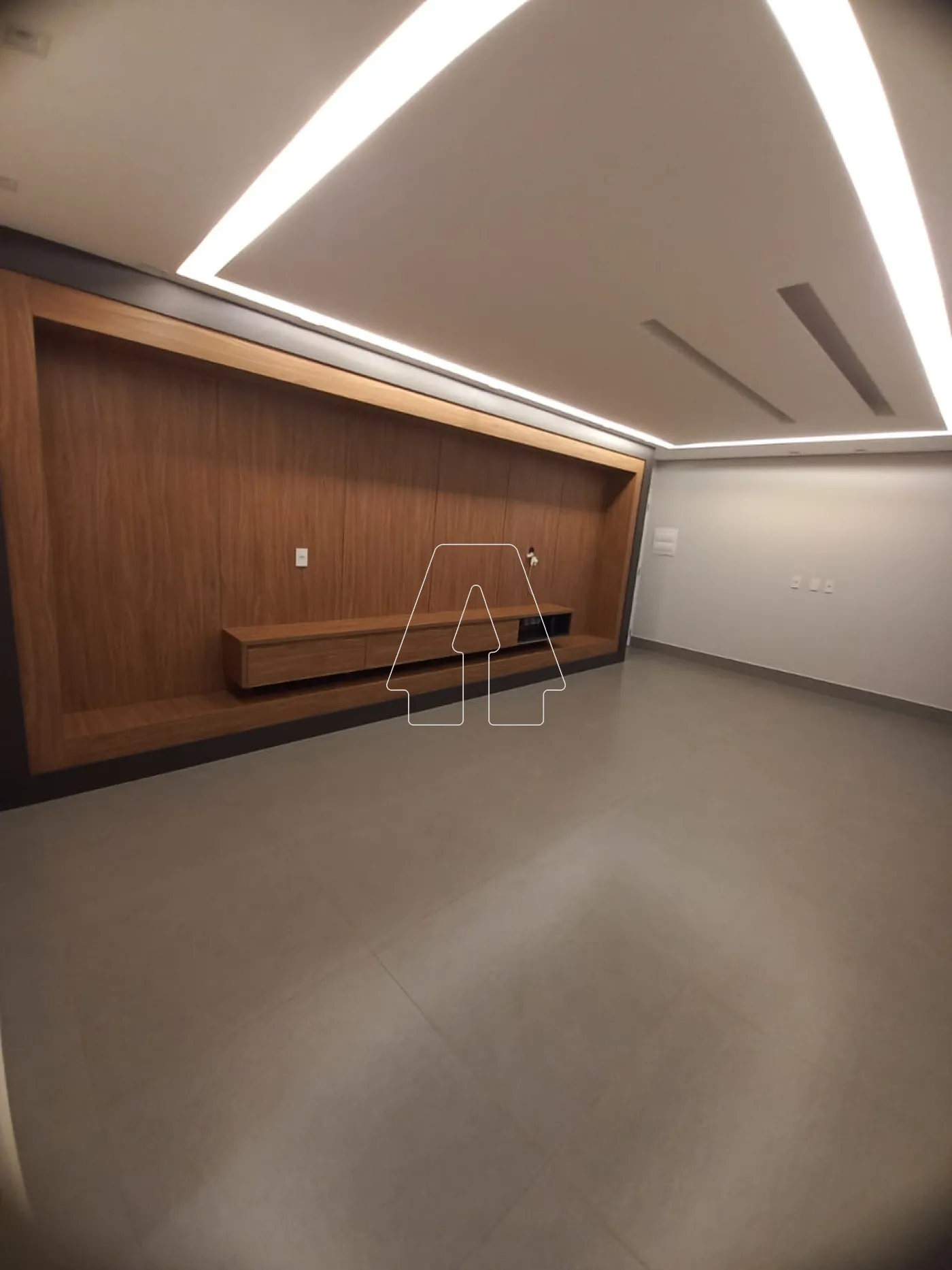 Alugar Apartamento / Padr&atilde;o em Ara&ccedil;atuba R$ 3.200,00 - Foto 2