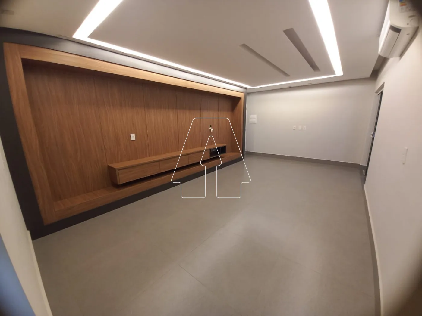 Alugar Apartamento / Padr&atilde;o em Ara&ccedil;atuba R$ 3.200,00 - Foto 3
