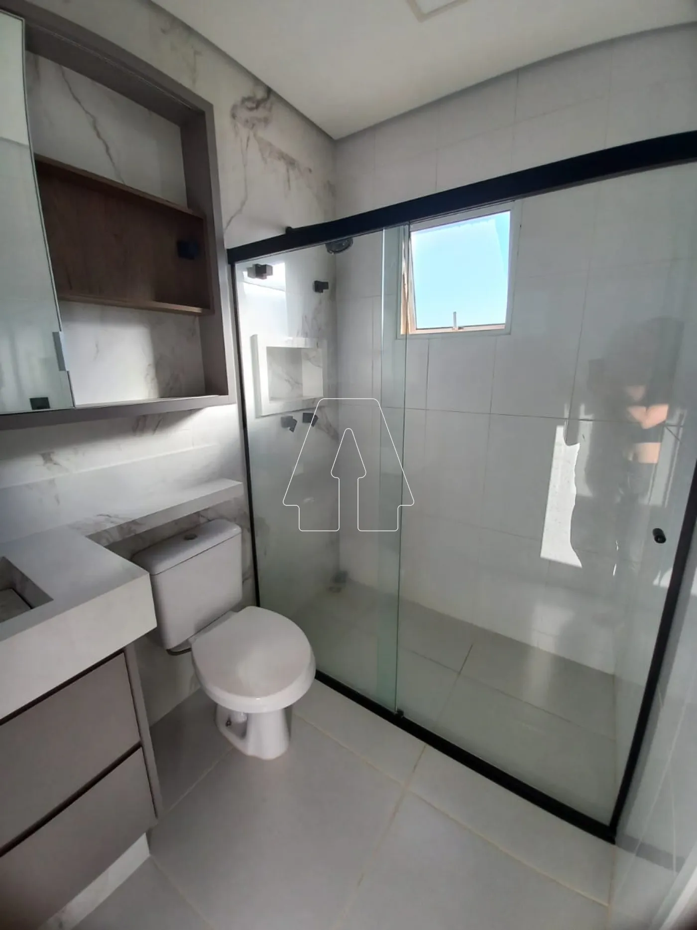 Alugar Apartamento / Padr&atilde;o em Ara&ccedil;atuba R$ 3.200,00 - Foto 10