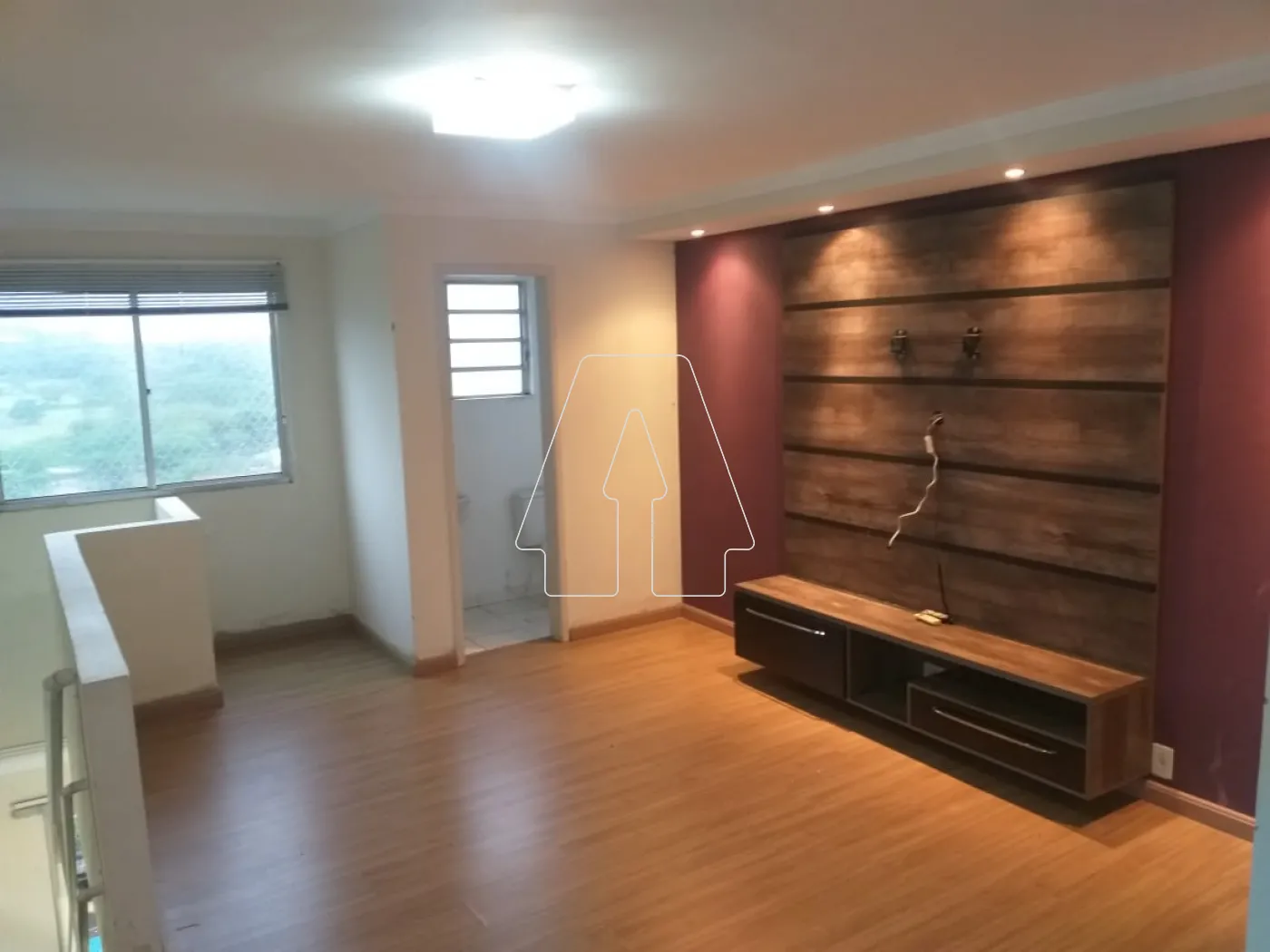 Alugar Apartamento / Padr&atilde;o em Ara&ccedil;atuba R$ 1.950,00 - Foto 7