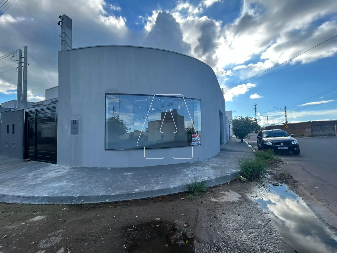 Alugar Comercial / Sal&atilde;o em Ara&ccedil;atuba R$ 1.800,00 - Foto 4