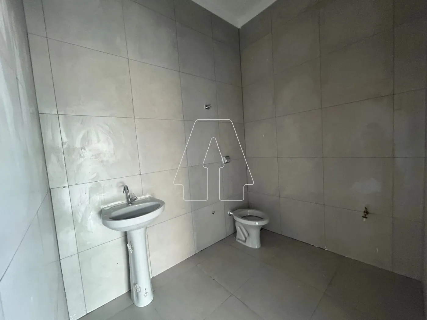 Alugar Comercial / Sal&atilde;o em Ara&ccedil;atuba R$ 1.800,00 - Foto 6