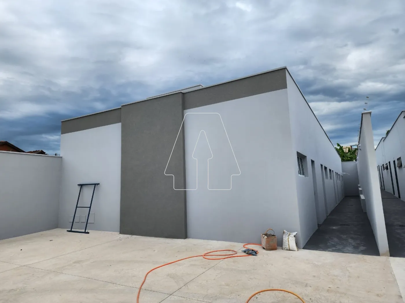 Alugar Casa / Kitnet em Ara&ccedil;atuba R$ 1.000,00 - Foto 7