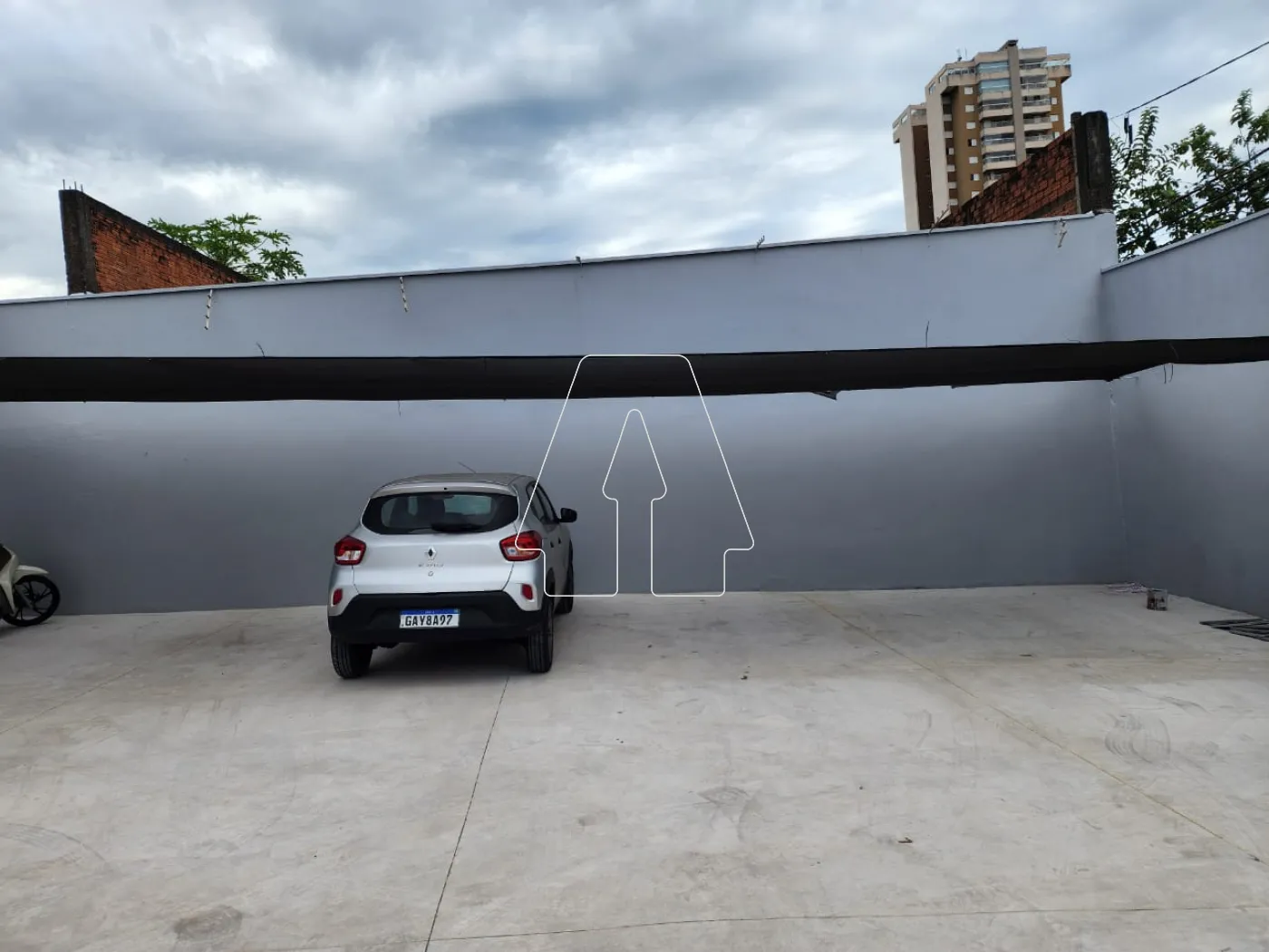 Alugar Casa / Kitnet em Ara&ccedil;atuba R$ 1.000,00 - Foto 8