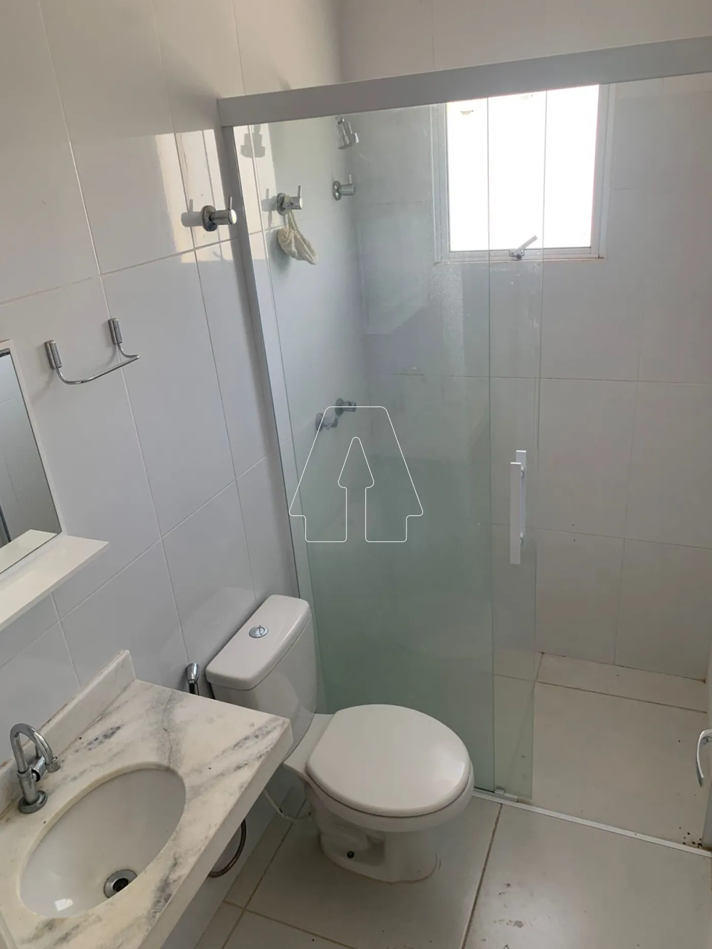 Alugar Apartamento / Padr&atilde;o em Ara&ccedil;atuba R$ 2.500,00 - Foto 11