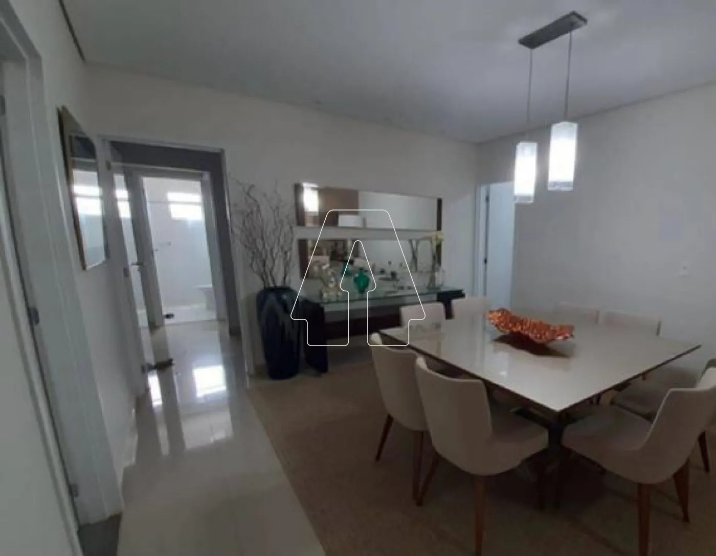 Alugar Apartamento / Padr&atilde;o em Ara&ccedil;atuba R$ 3.200,00 - Foto 3