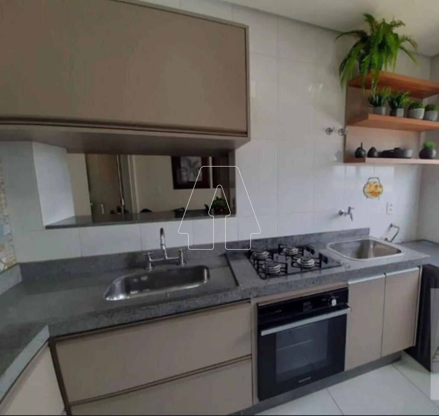 Alugar Apartamento / Padr&atilde;o em Ara&ccedil;atuba R$ 3.200,00 - Foto 4