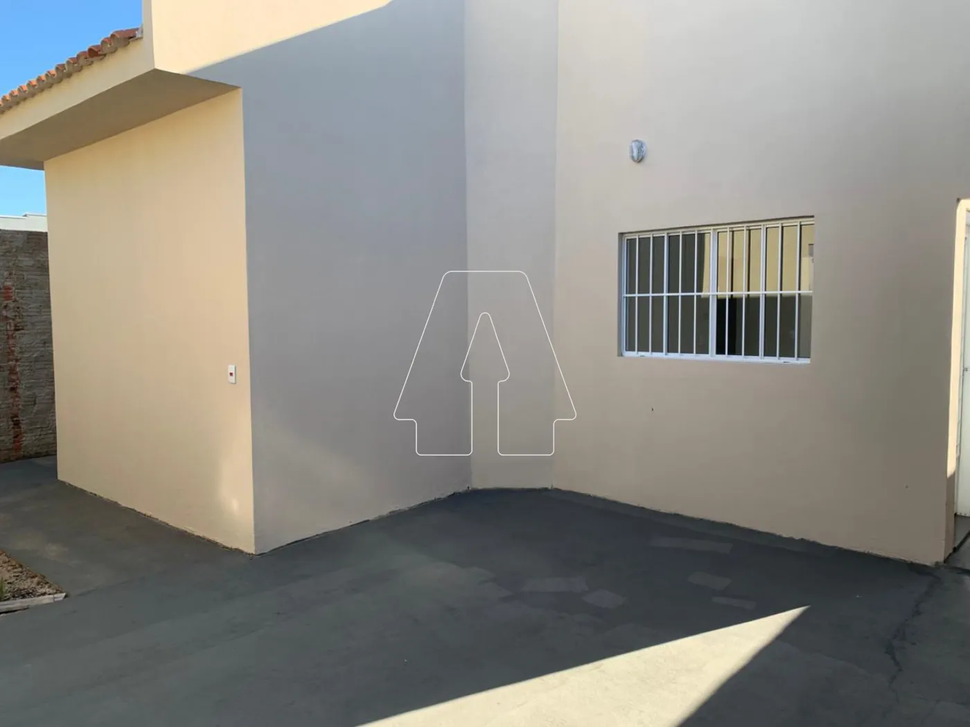 Alugar Casa / Residencial em Ara&ccedil;atuba R$ 2.350,00 - Foto 14