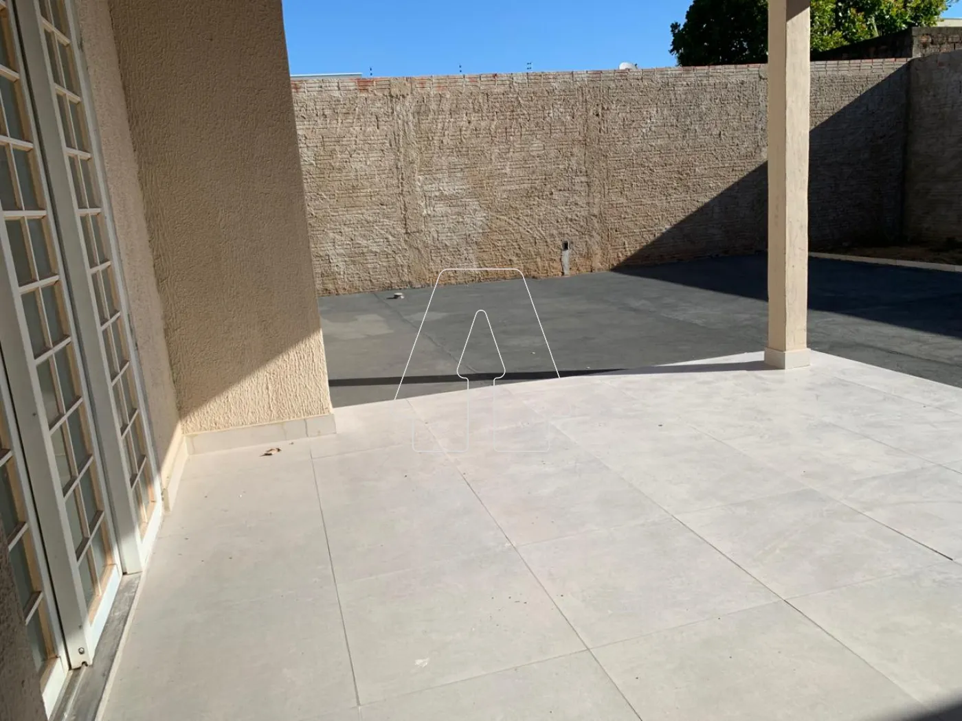 Alugar Casa / Residencial em Ara&ccedil;atuba R$ 2.350,00 - Foto 12