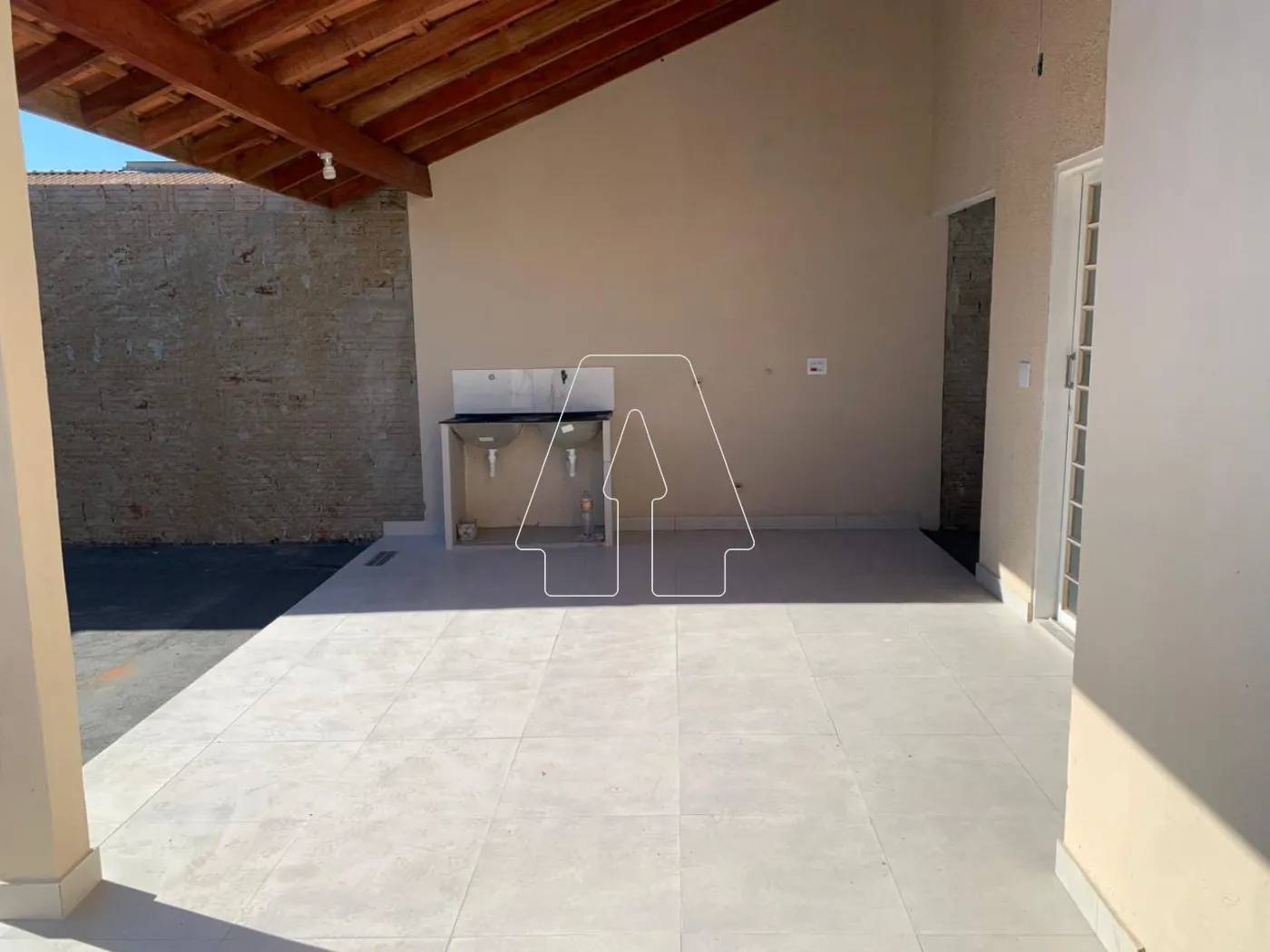 Alugar Casa / Residencial em Ara&ccedil;atuba R$ 2.350,00 - Foto 9