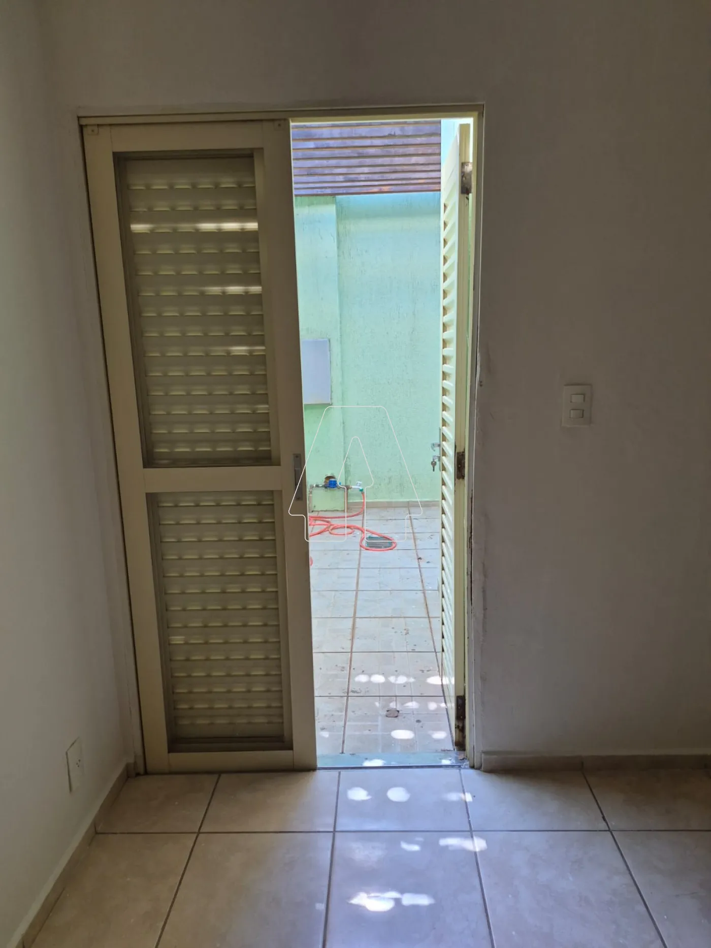 Comprar Casa / Residencial em Ara&ccedil;atuba R$ 477.000,00 - Foto 8