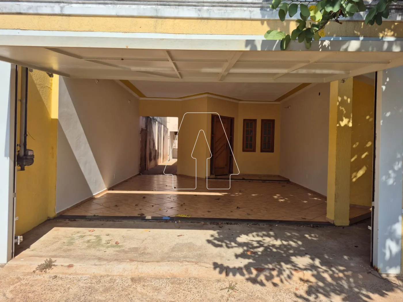 Comprar Casa / Residencial em Ara&ccedil;atuba R$ 477.000,00 - Foto 1