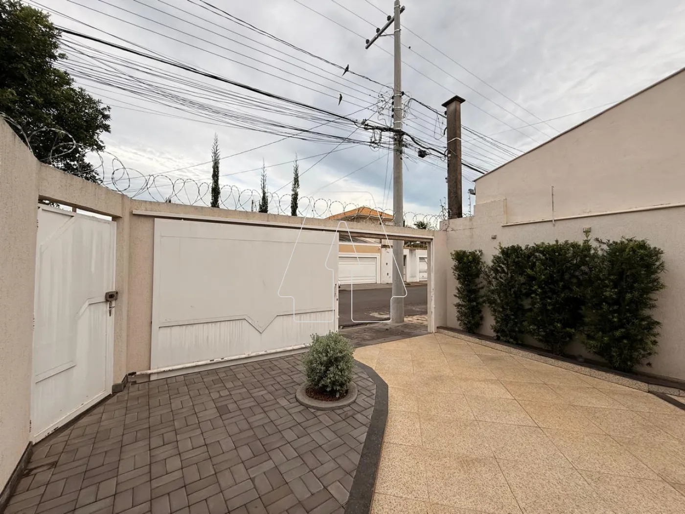 Comprar Casa / Residencial em Ara&ccedil;atuba R$ 650.000,00 - Foto 4