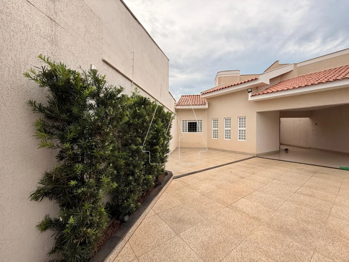 Comprar Casa / Residencial em Ara&ccedil;atuba R$ 650.000,00 - Foto 7