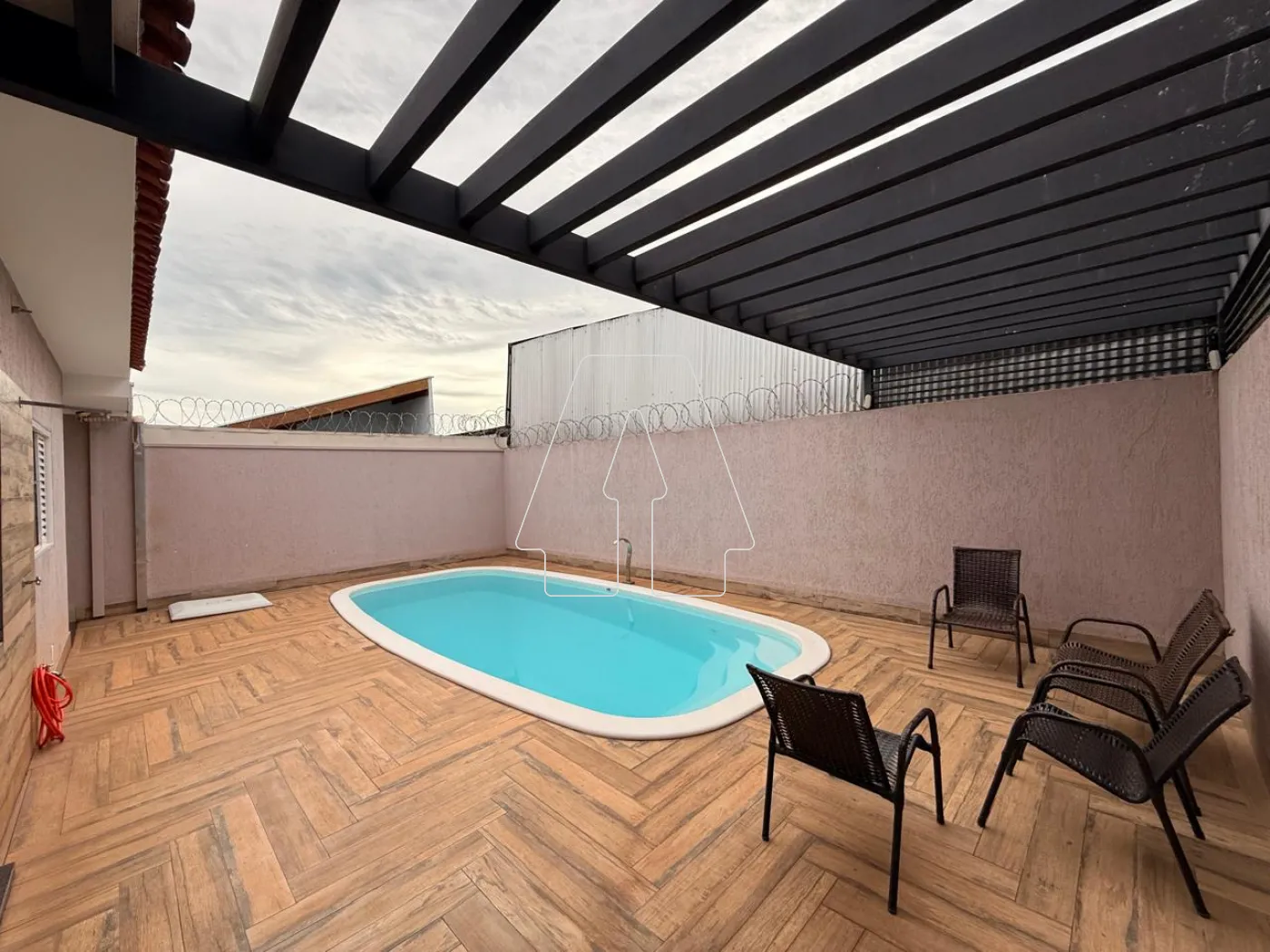 Comprar Casa / Residencial em Ara&ccedil;atuba R$ 650.000,00 - Foto 9