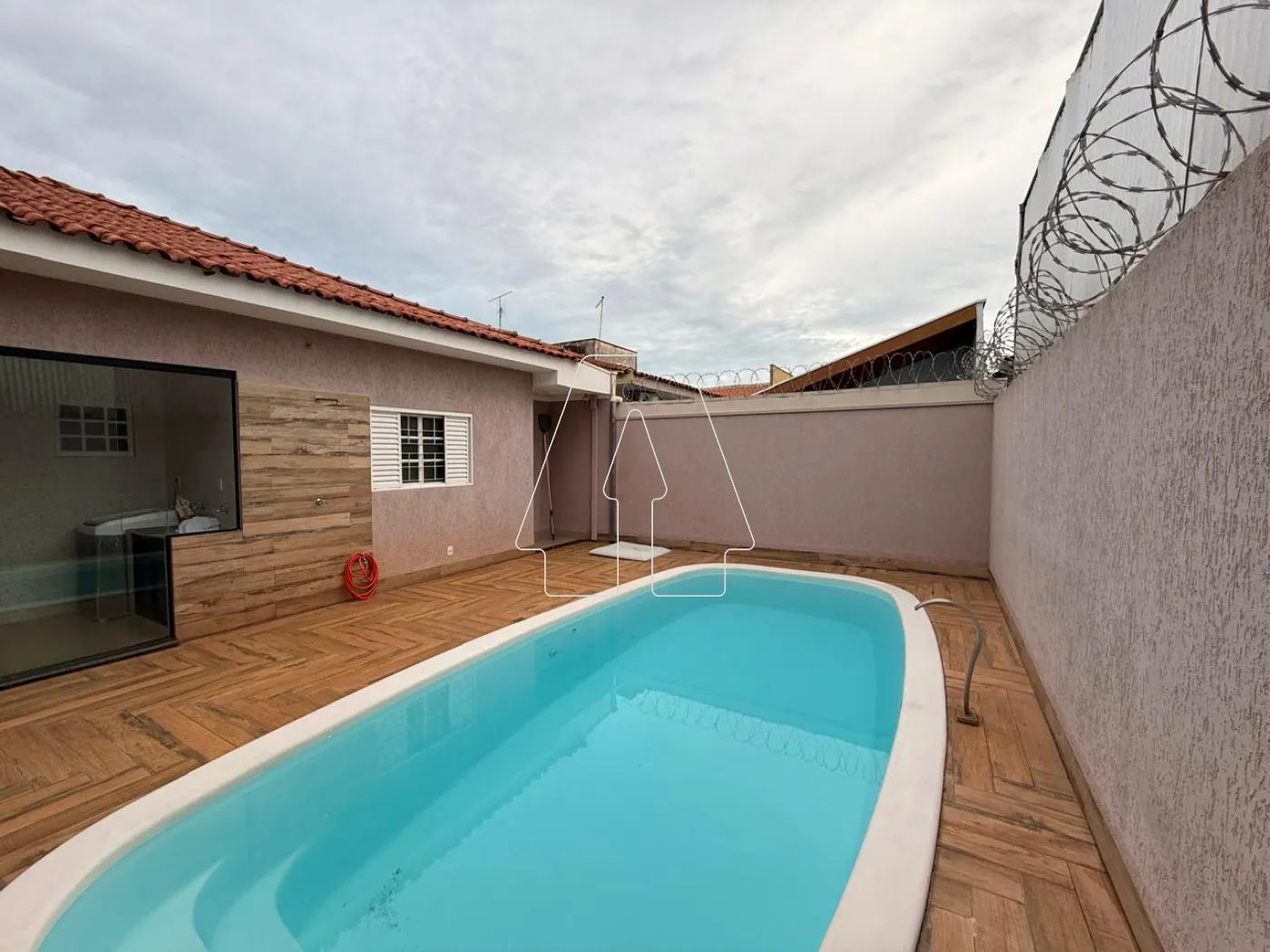 Comprar Casa / Residencial em Ara&ccedil;atuba R$ 650.000,00 - Foto 10