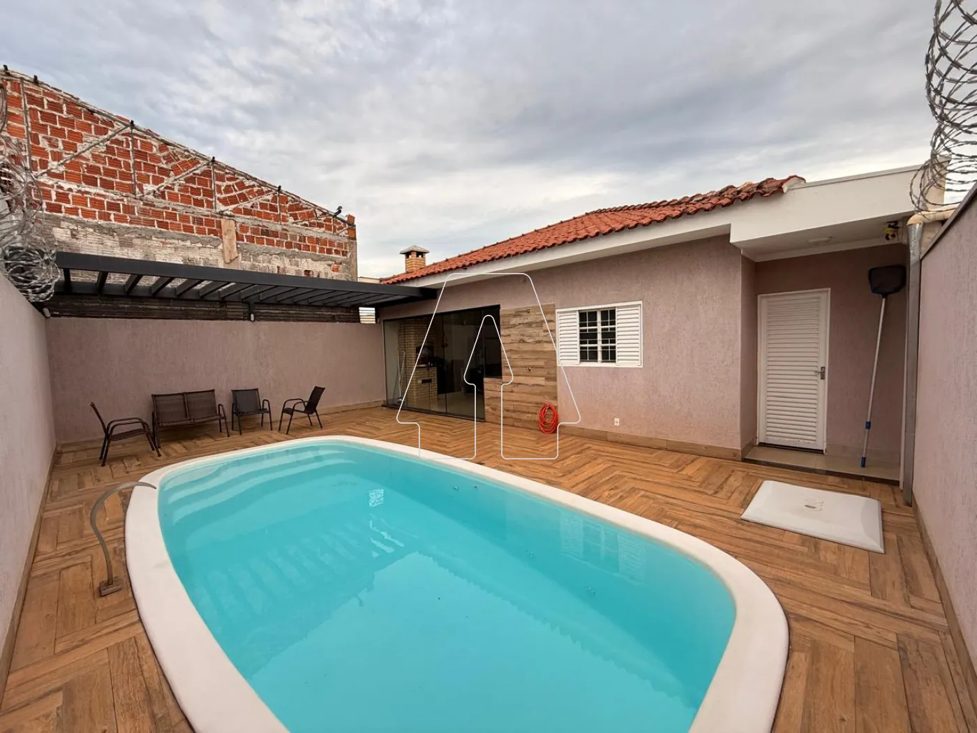 Comprar Casa / Residencial em Ara&ccedil;atuba R$ 650.000,00 - Foto 11