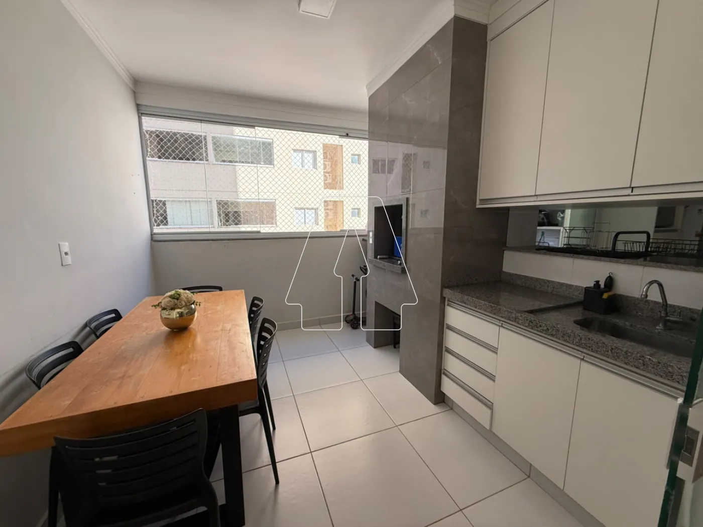 Comprar Apartamento / Padr&atilde;o em Ara&ccedil;atuba R$ 420.000,00 - Foto 4