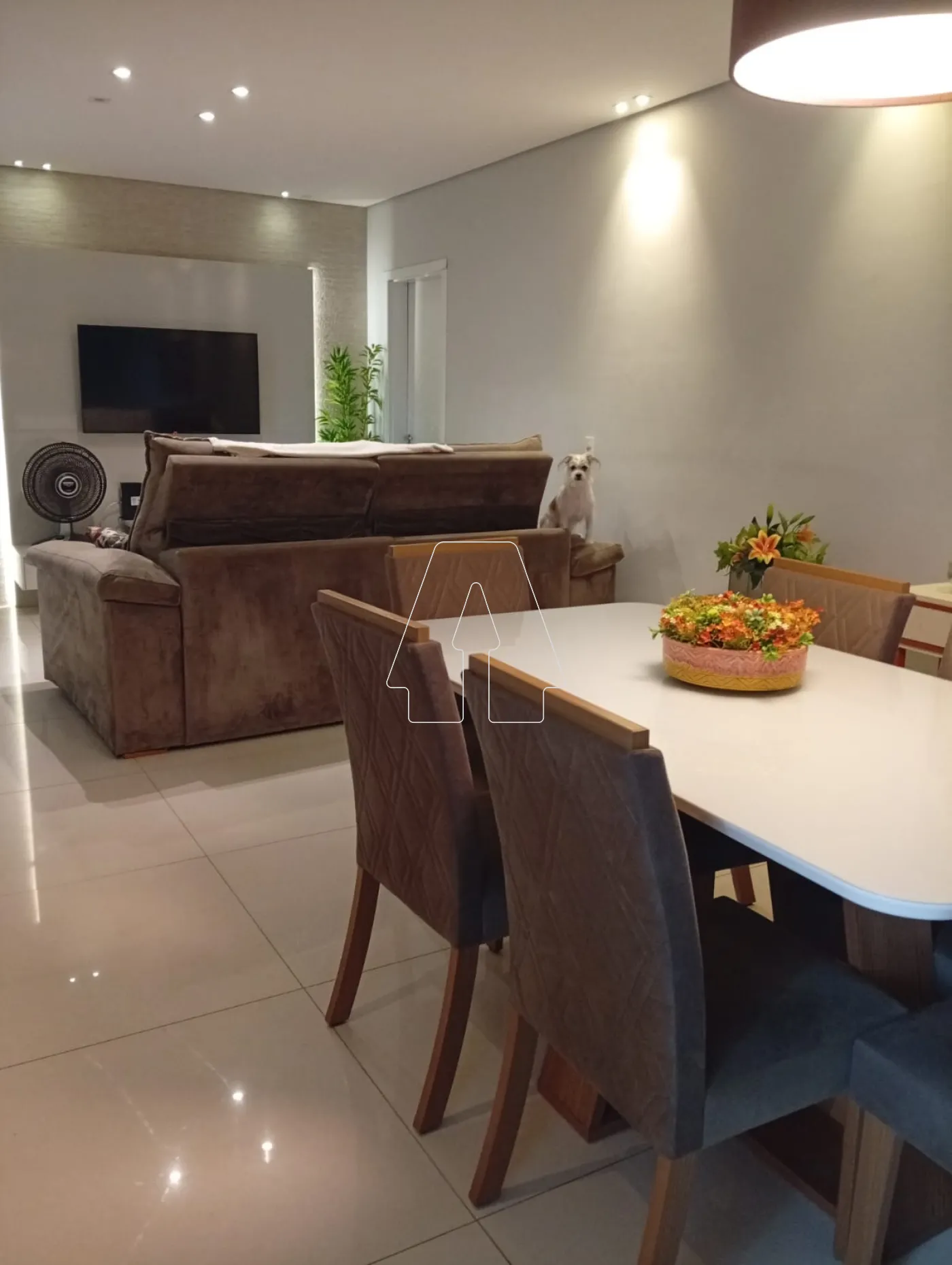 Comprar Apartamento / Padr&atilde;o em Ara&ccedil;atuba R$ 430.000,00 - Foto 2