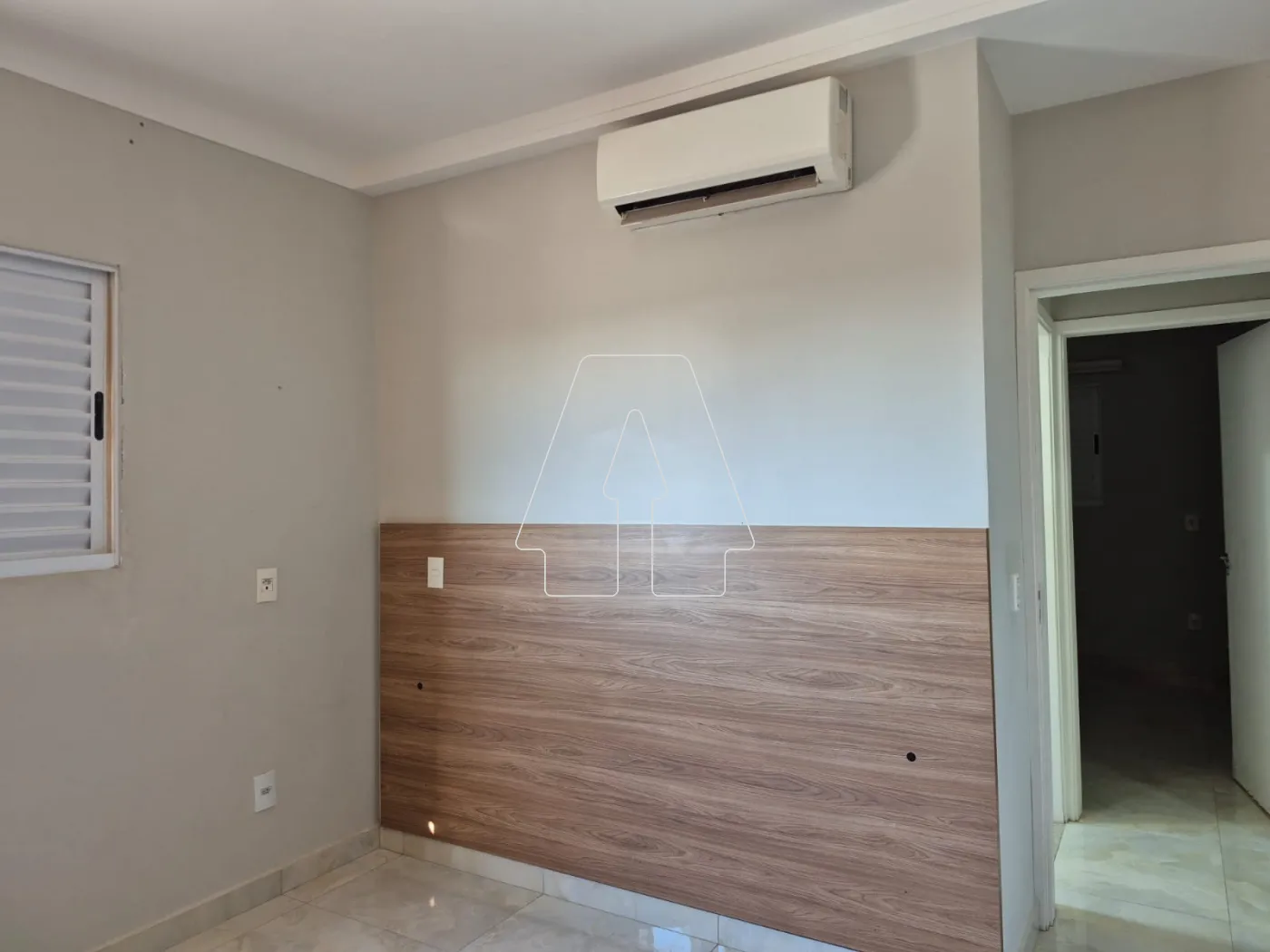 Alugar Apartamento / Padr&atilde;o em Ara&ccedil;atuba R$ 2.500,00 - Foto 8
