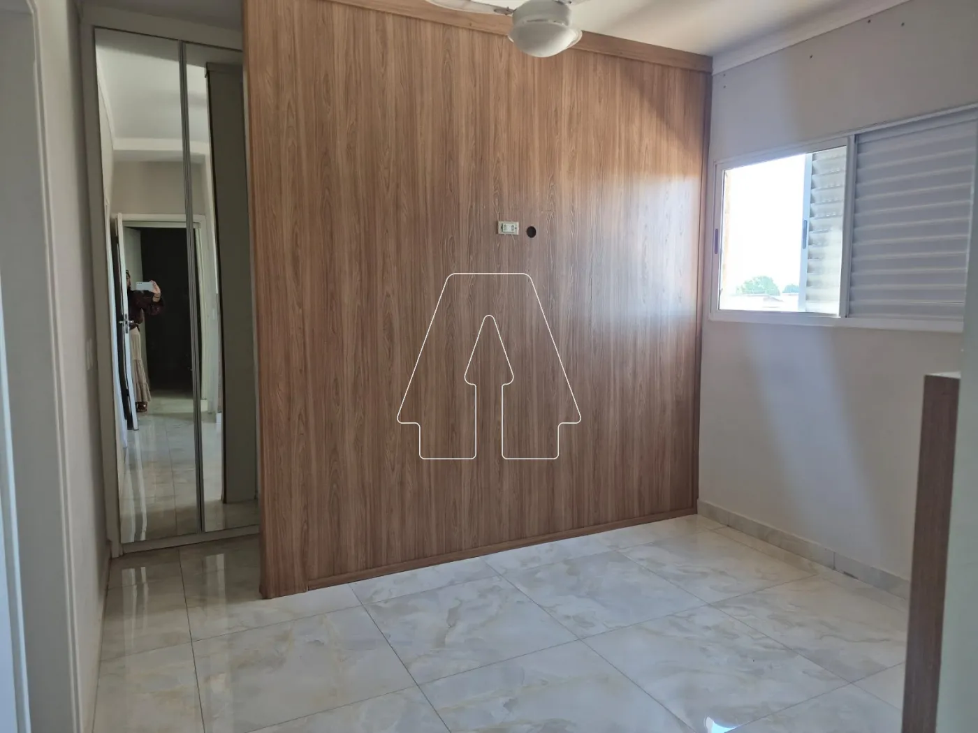 Alugar Apartamento / Padr&atilde;o em Ara&ccedil;atuba R$ 2.500,00 - Foto 15