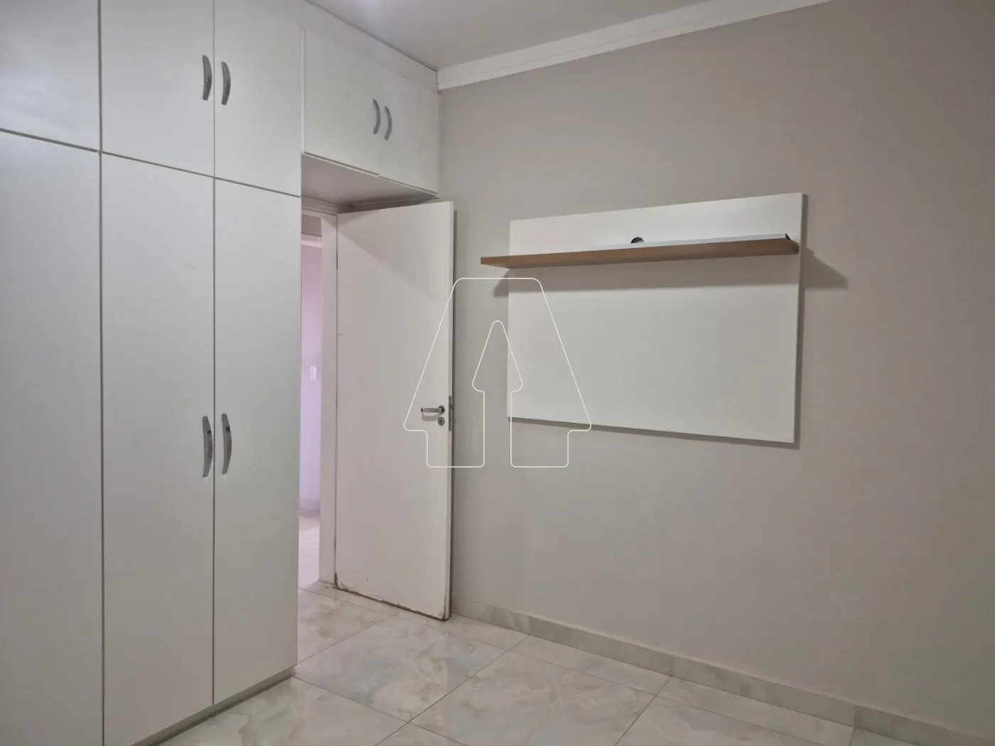 Alugar Apartamento / Padr&atilde;o em Ara&ccedil;atuba R$ 2.500,00 - Foto 16