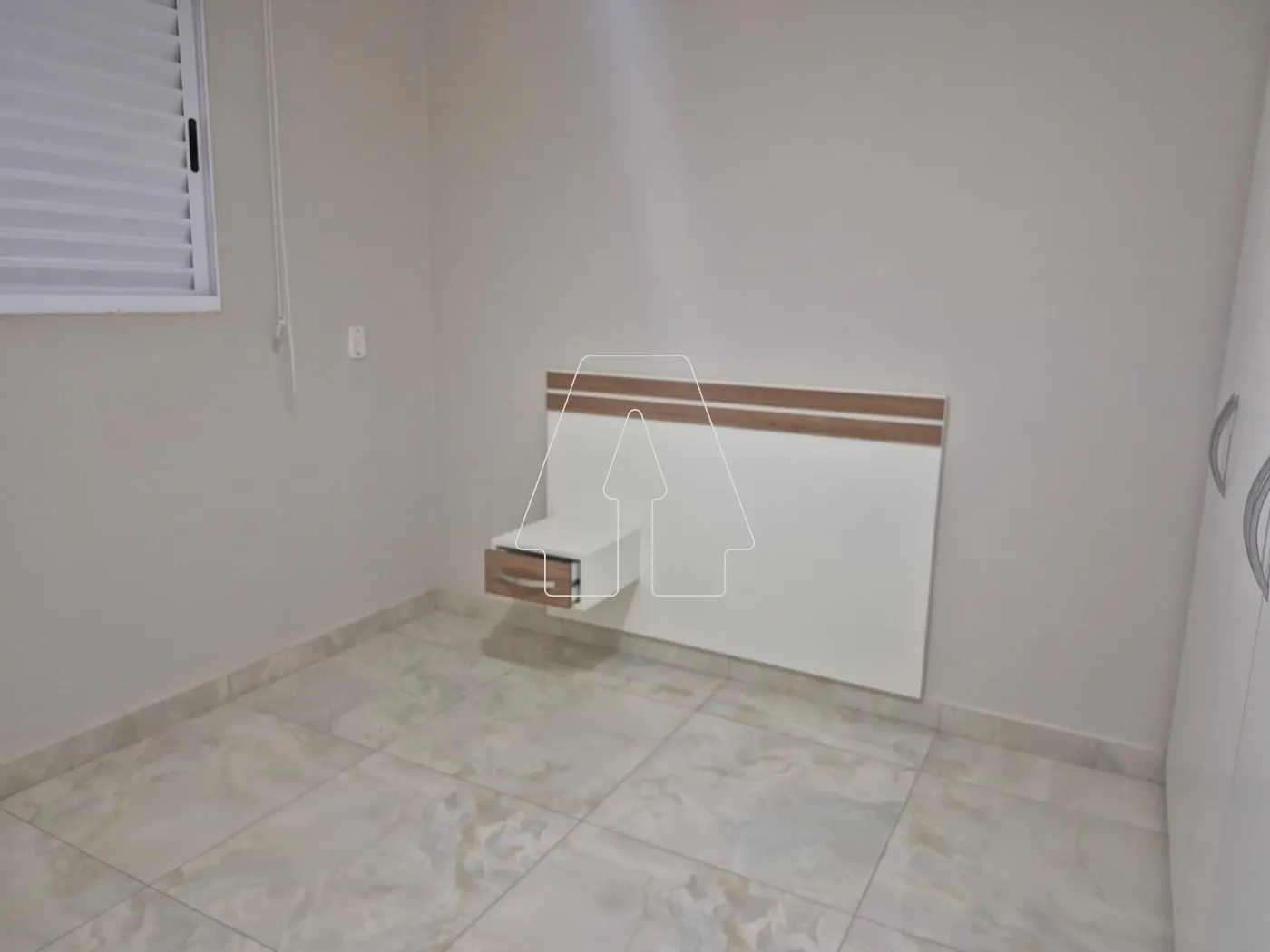 Alugar Apartamento / Padr&atilde;o em Ara&ccedil;atuba R$ 2.500,00 - Foto 18