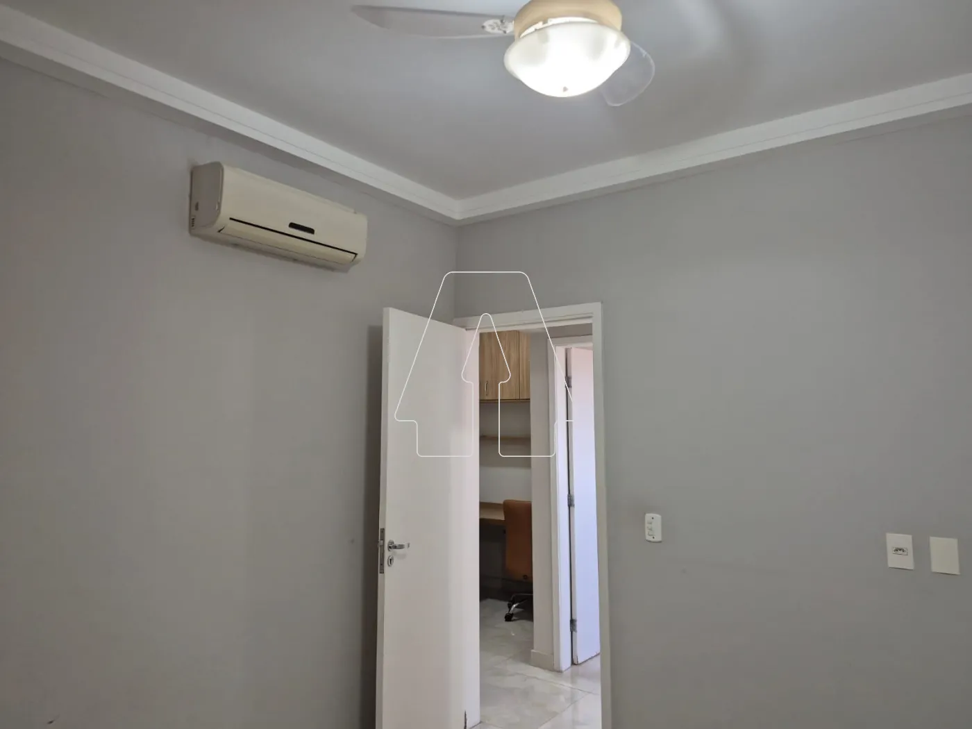 Alugar Apartamento / Padr&atilde;o em Ara&ccedil;atuba R$ 2.500,00 - Foto 24