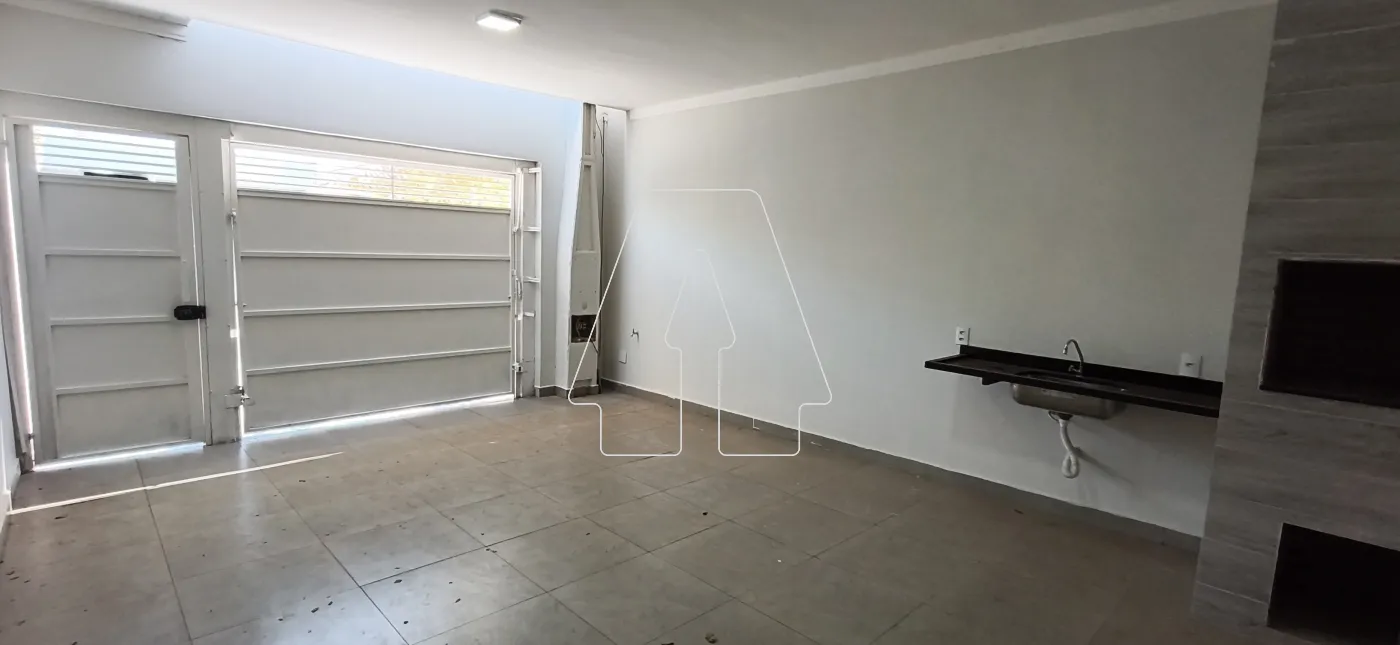 Comprar Casa / Residencial em Ara&ccedil;atuba R$ 365.000,00 - Foto 2